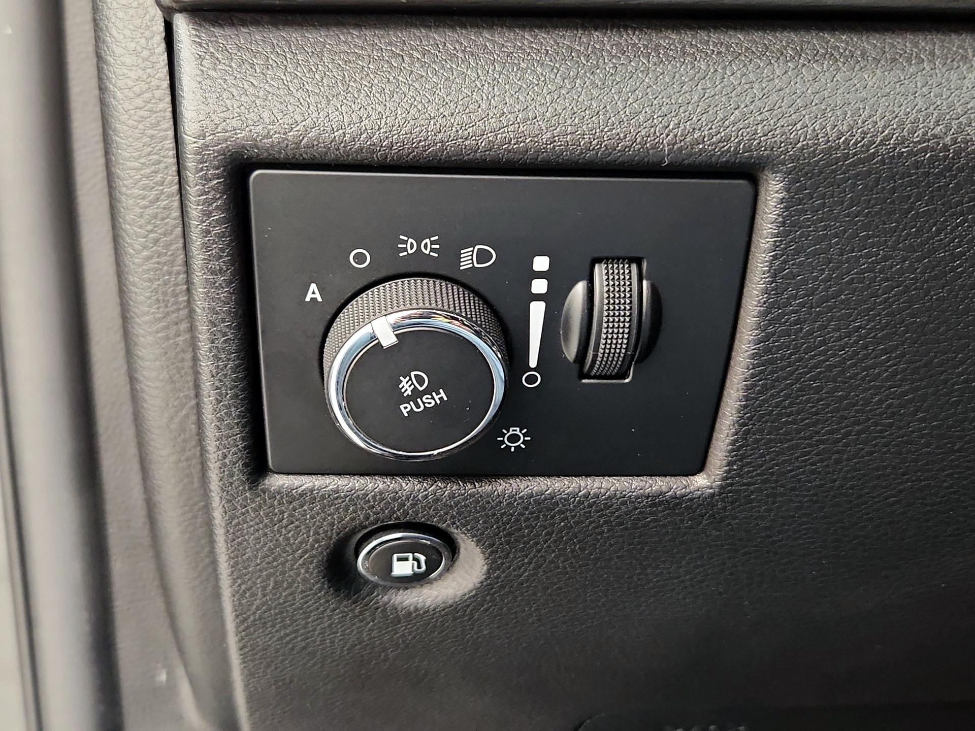 Thumbnail: 2018 Jeep Grand Cherokee - 13