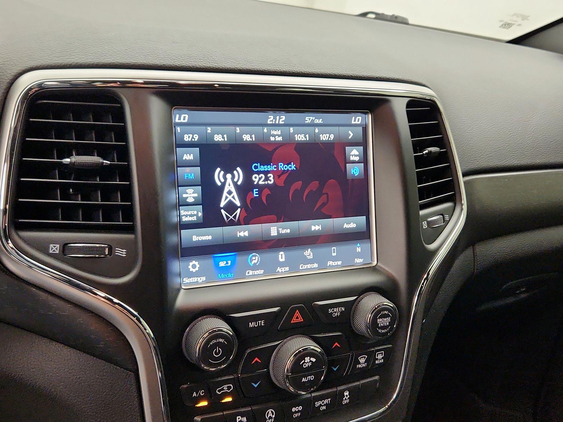 Thumbnail: 2018 Jeep Grand Cherokee - 16