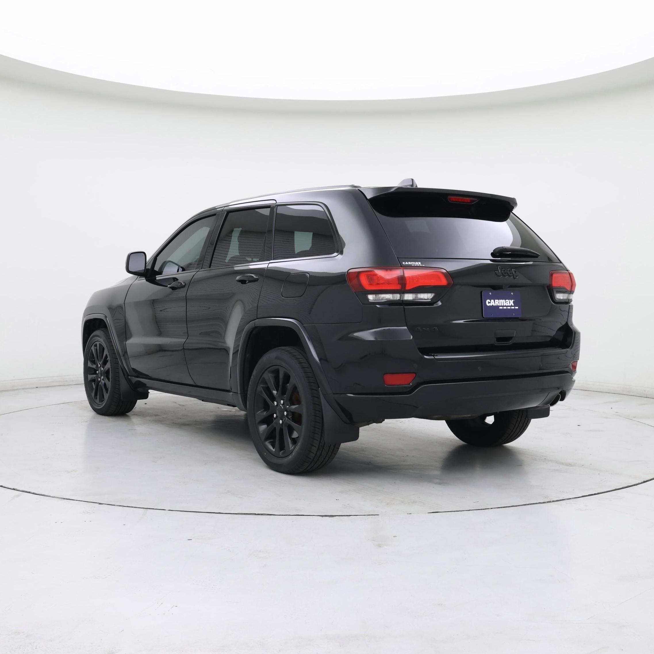 Thumbnail: 2018 Jeep Grand Cherokee - 2