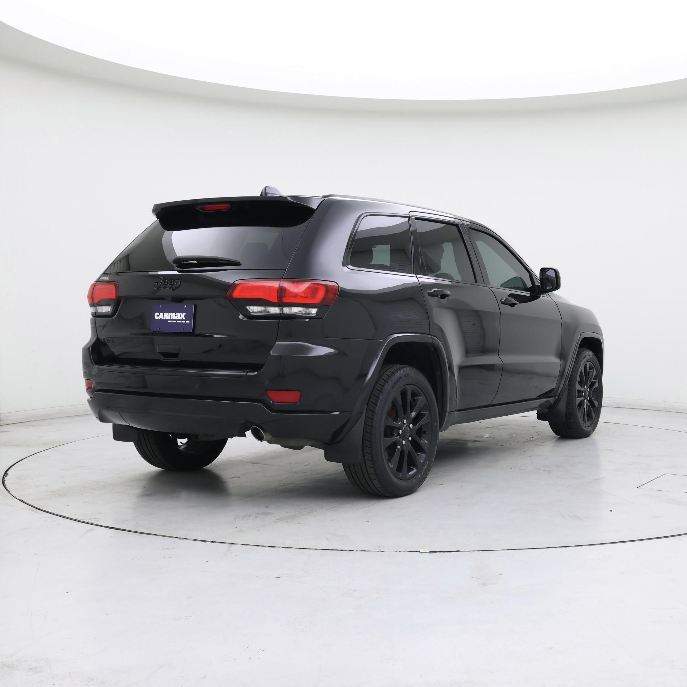 Thumbnail: 2018 Jeep Grand Cherokee - 8