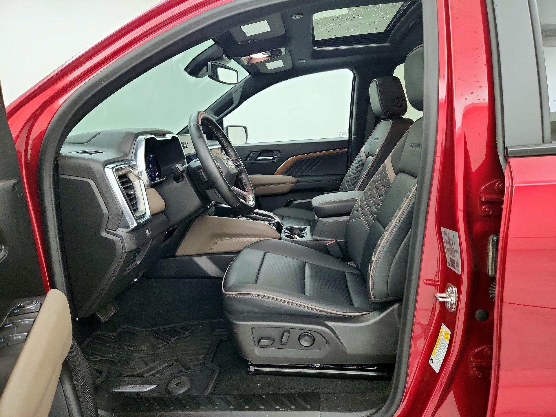 Thumbnail: 2025 GMC Canyon - 11
