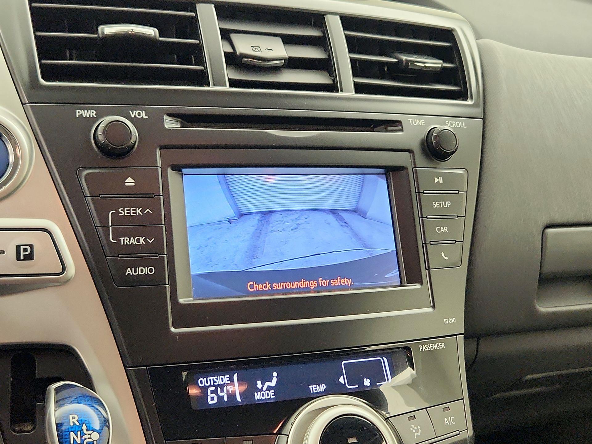Thumbnail: 2014 Toyota Prius v - 13