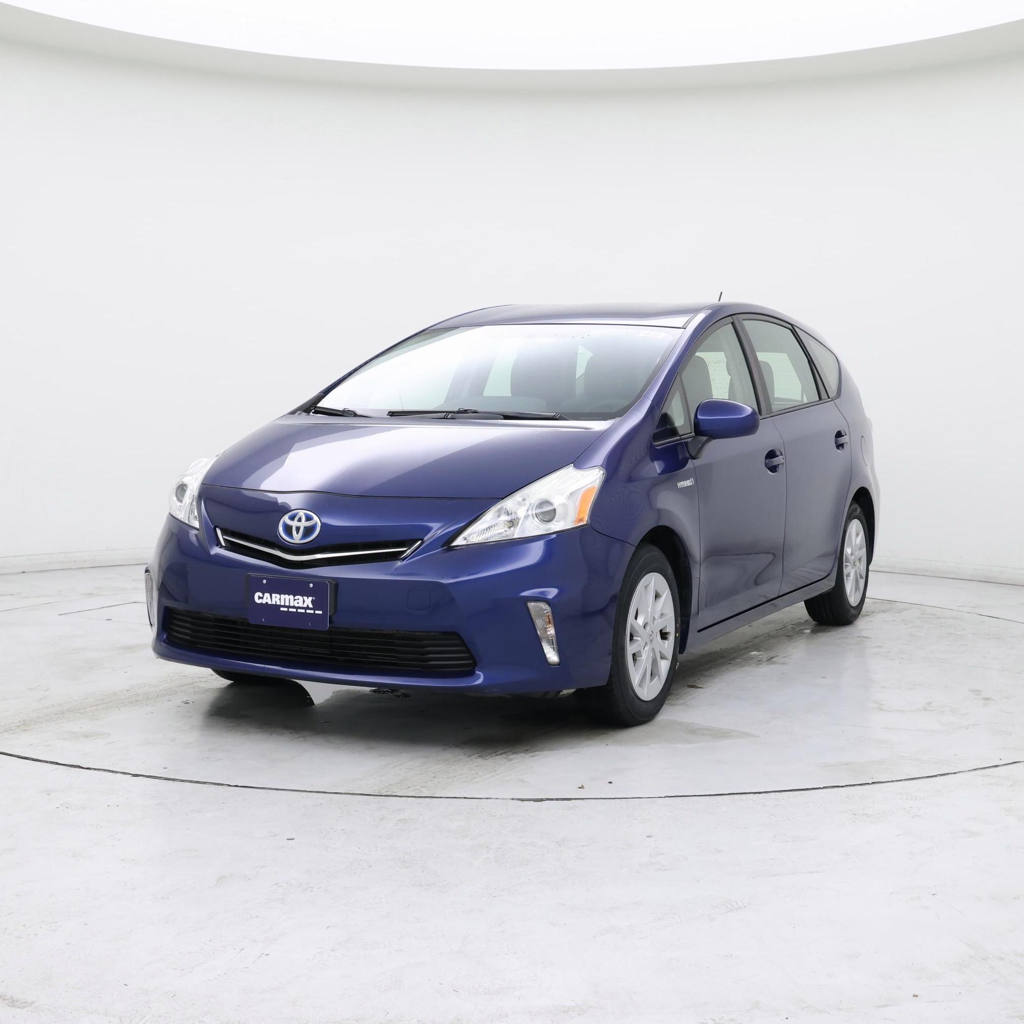 Thumbnail: 2014 Toyota Prius v - 4