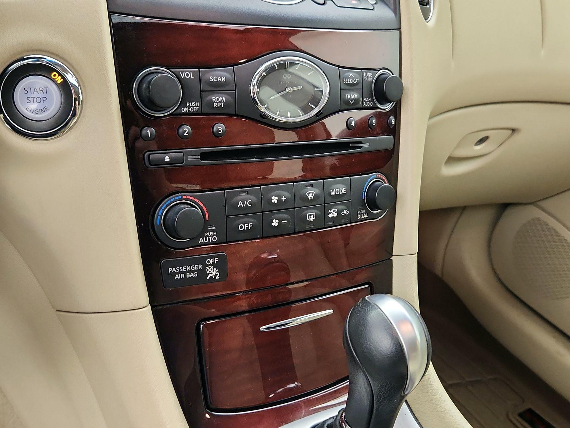Thumbnail: 2016 INFINITI QX50 - 16