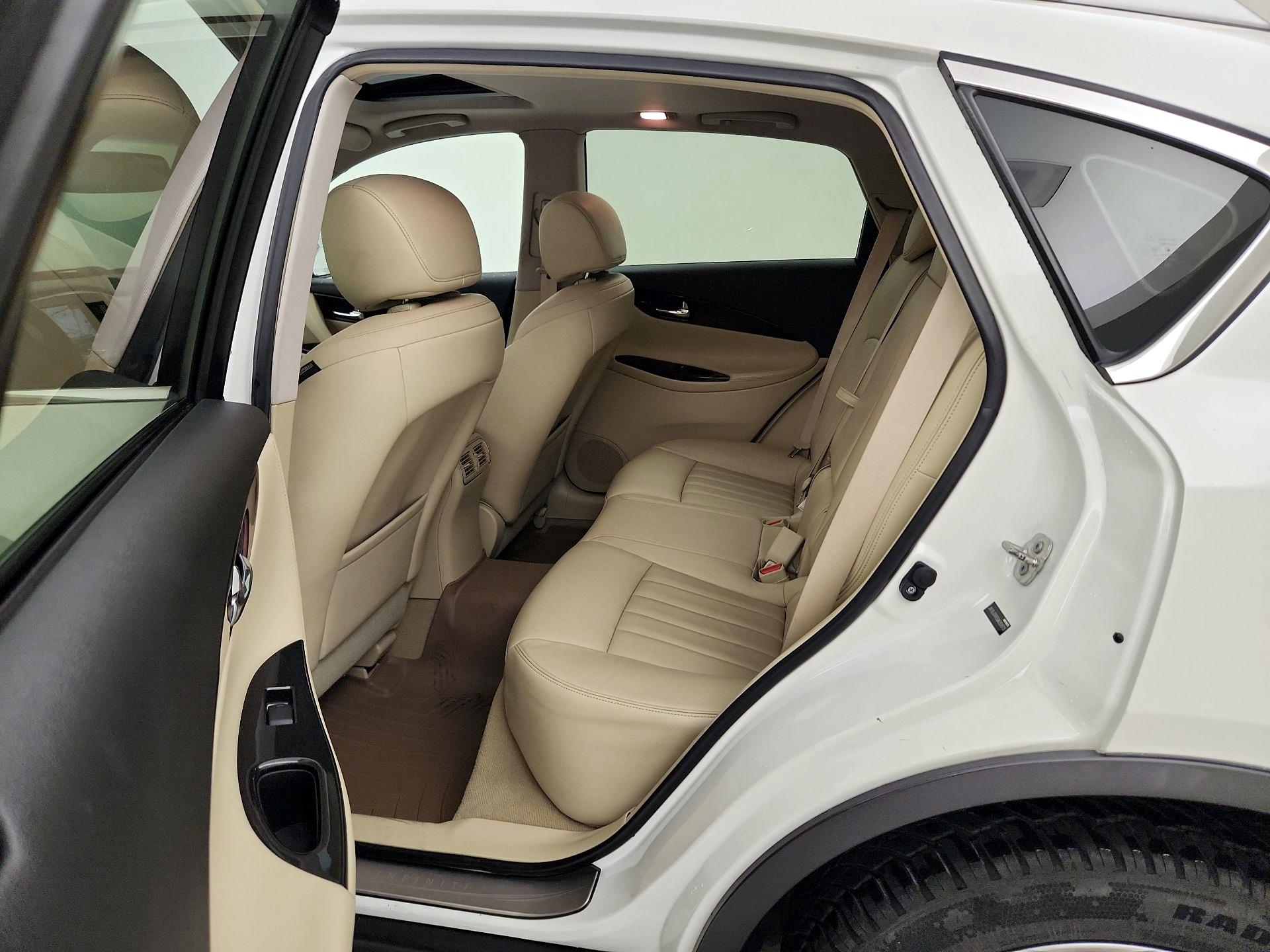 Thumbnail: 2016 INFINITI QX50 - 20