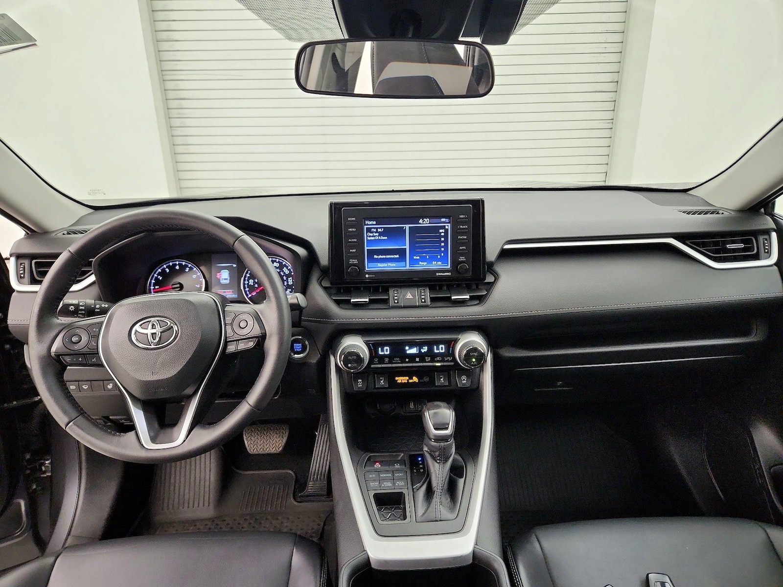 2022 Toyota RAV4 XLE Premium - Photo 10