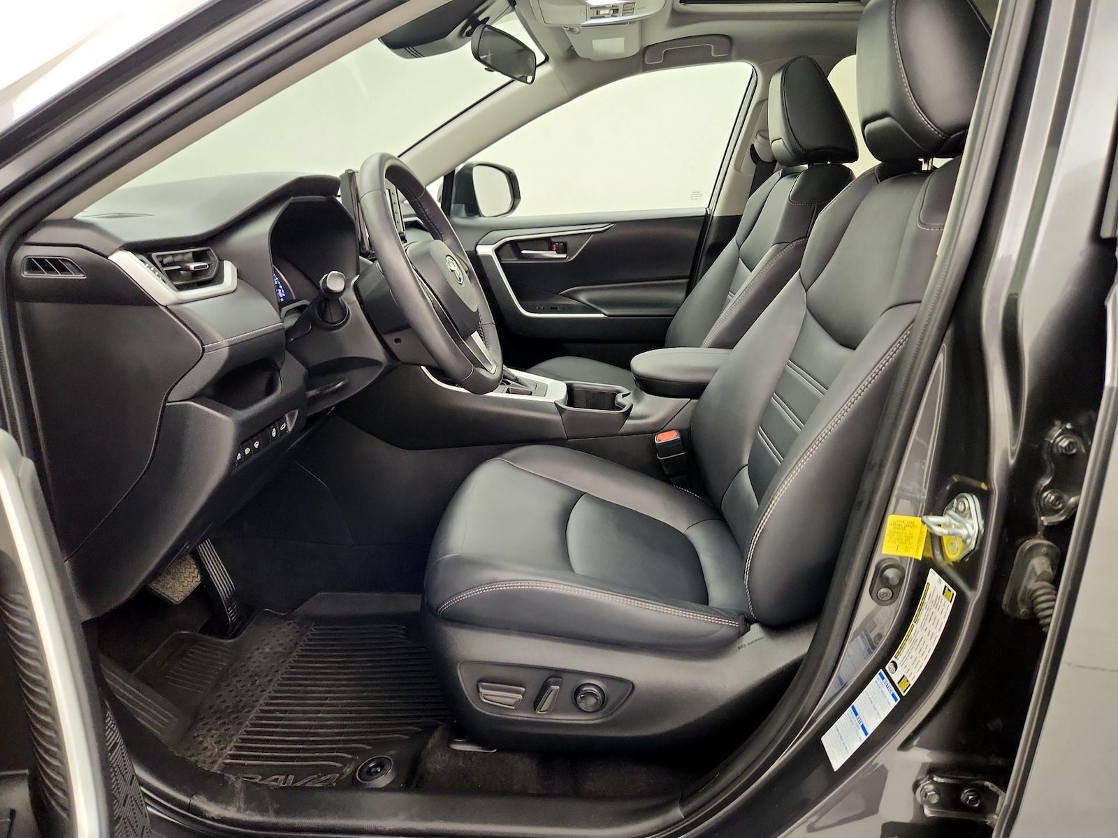 2022 Toyota RAV4 XLE Premium - Photo 12