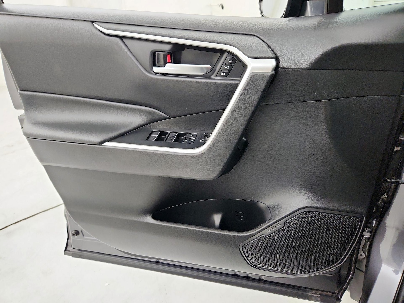 2022 Toyota RAV4 XLE Premium - Photo 13
