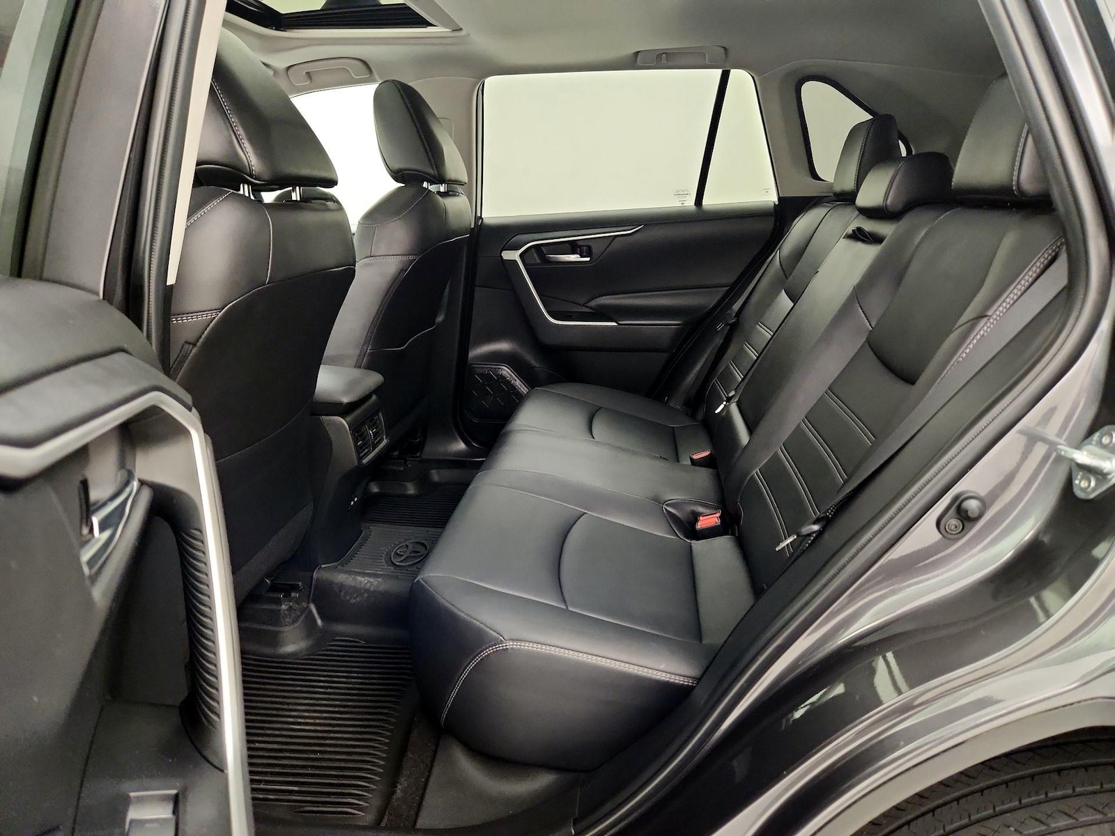 2022 Toyota RAV4 XLE Premium - Photo 21