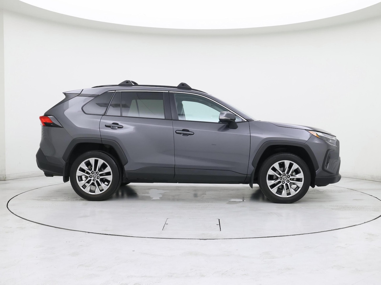 2022 Toyota RAV4 XLE Premium - Photo 8