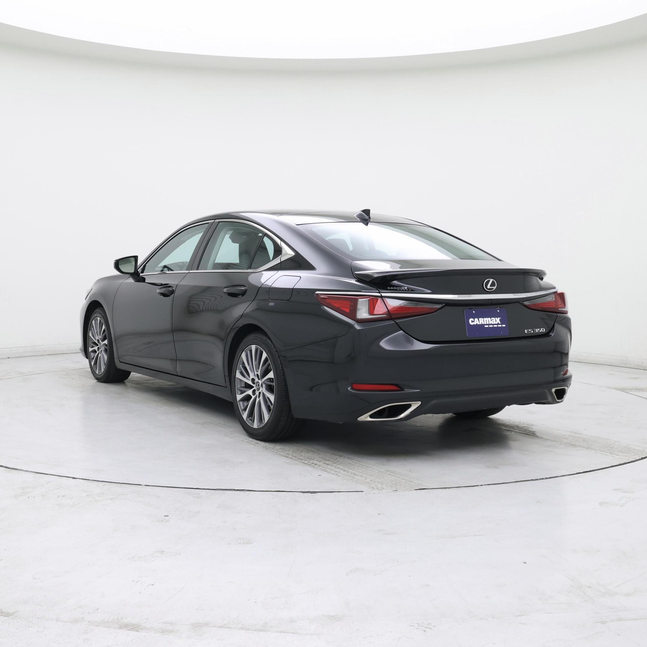 Thumbnail: 2021 Lexus ES - 2