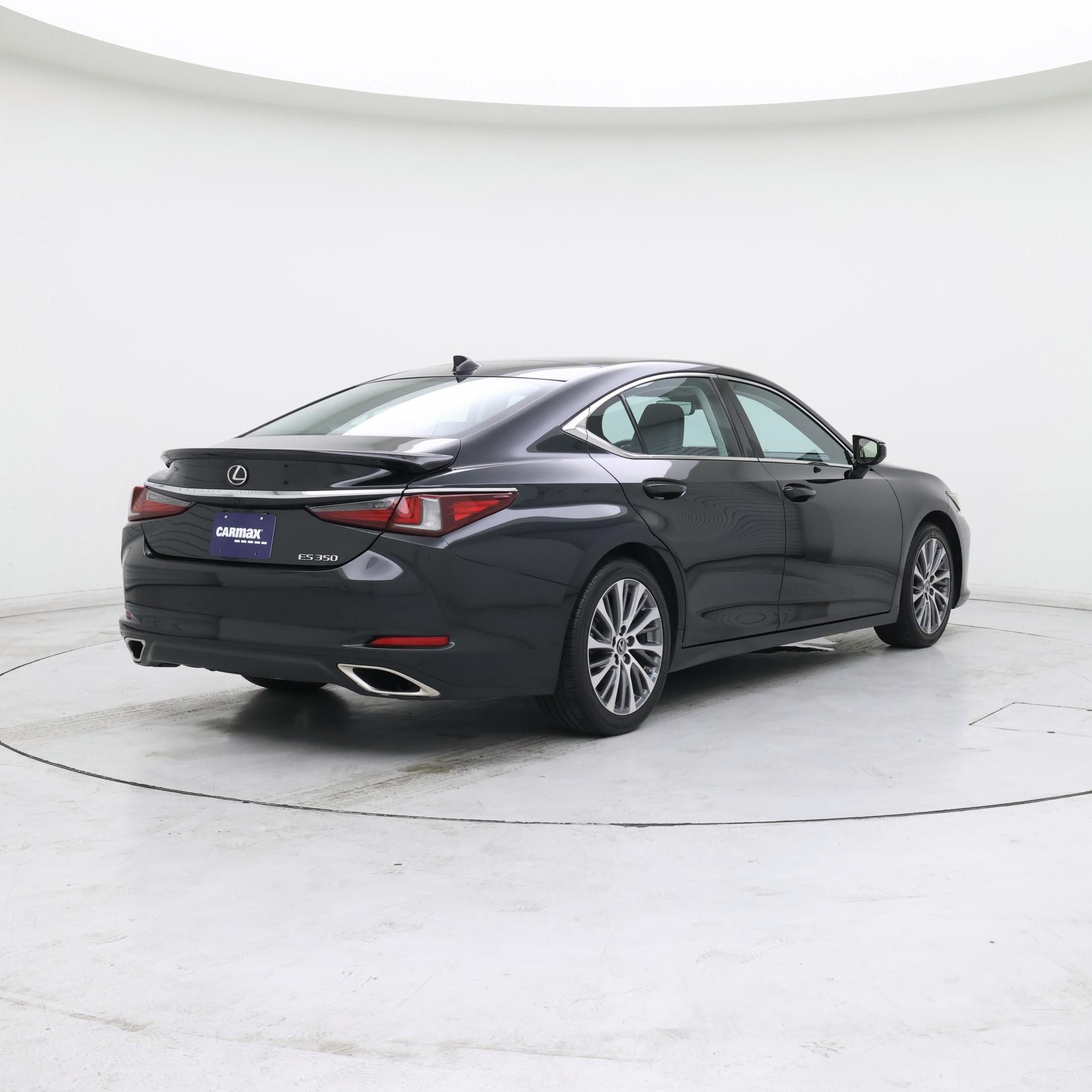 Thumbnail: 2021 Lexus ES - 8