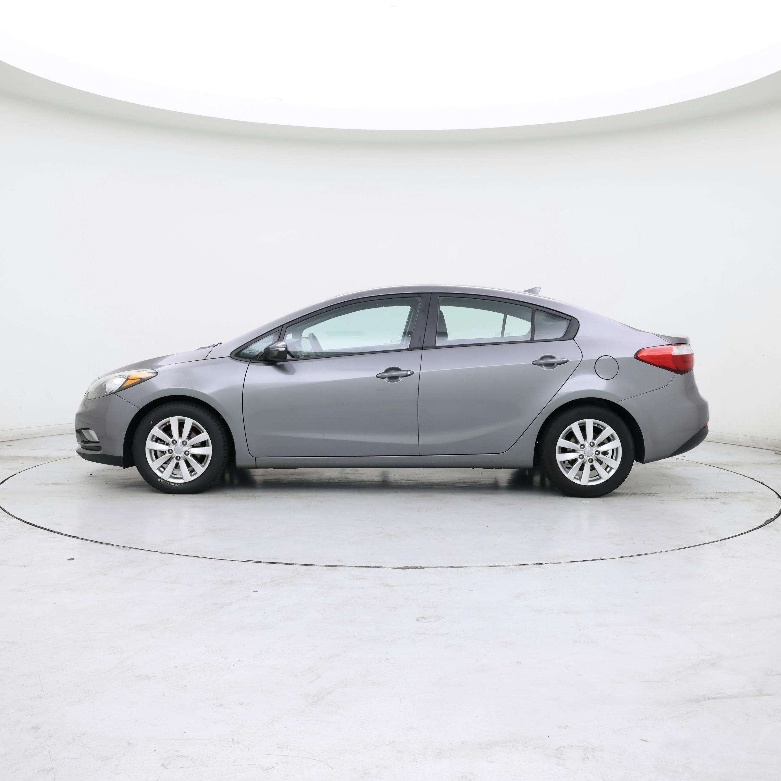Thumbnail: 2016 Kia Forte - 3