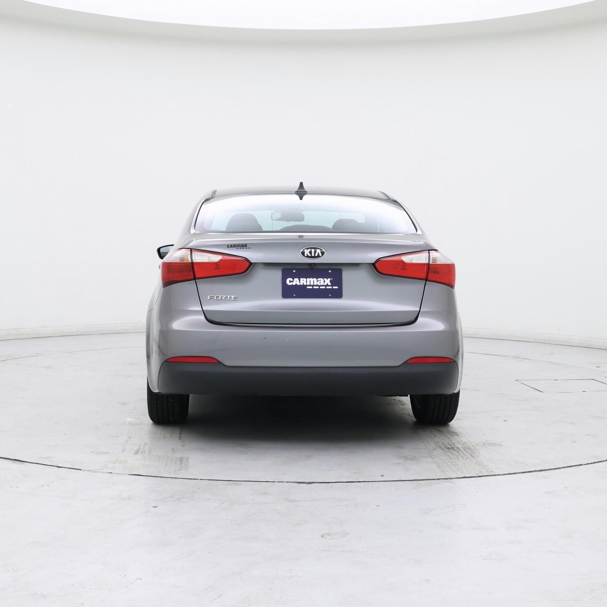 Thumbnail: 2016 Kia Forte - 6