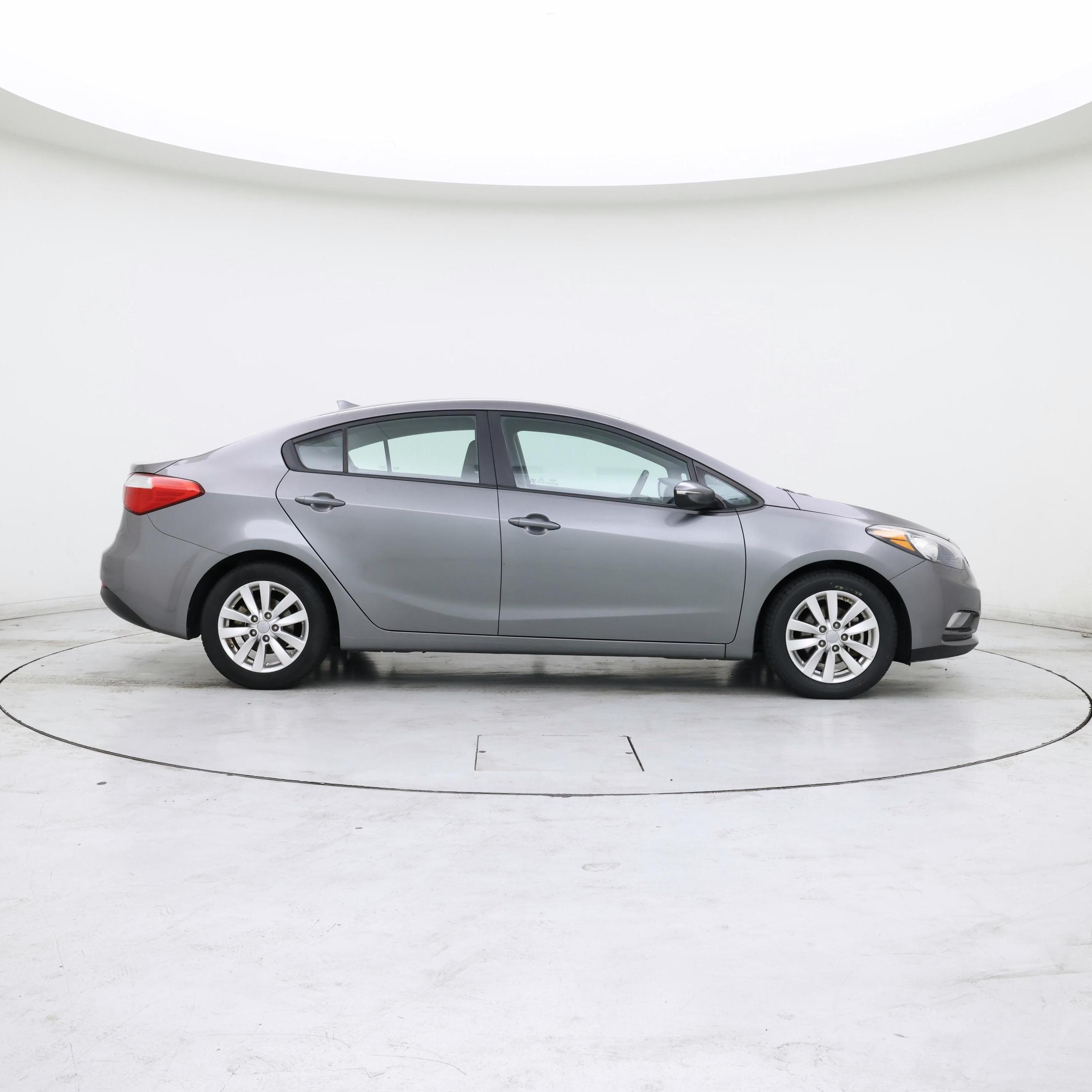 Thumbnail: 2016 Kia Forte - 7