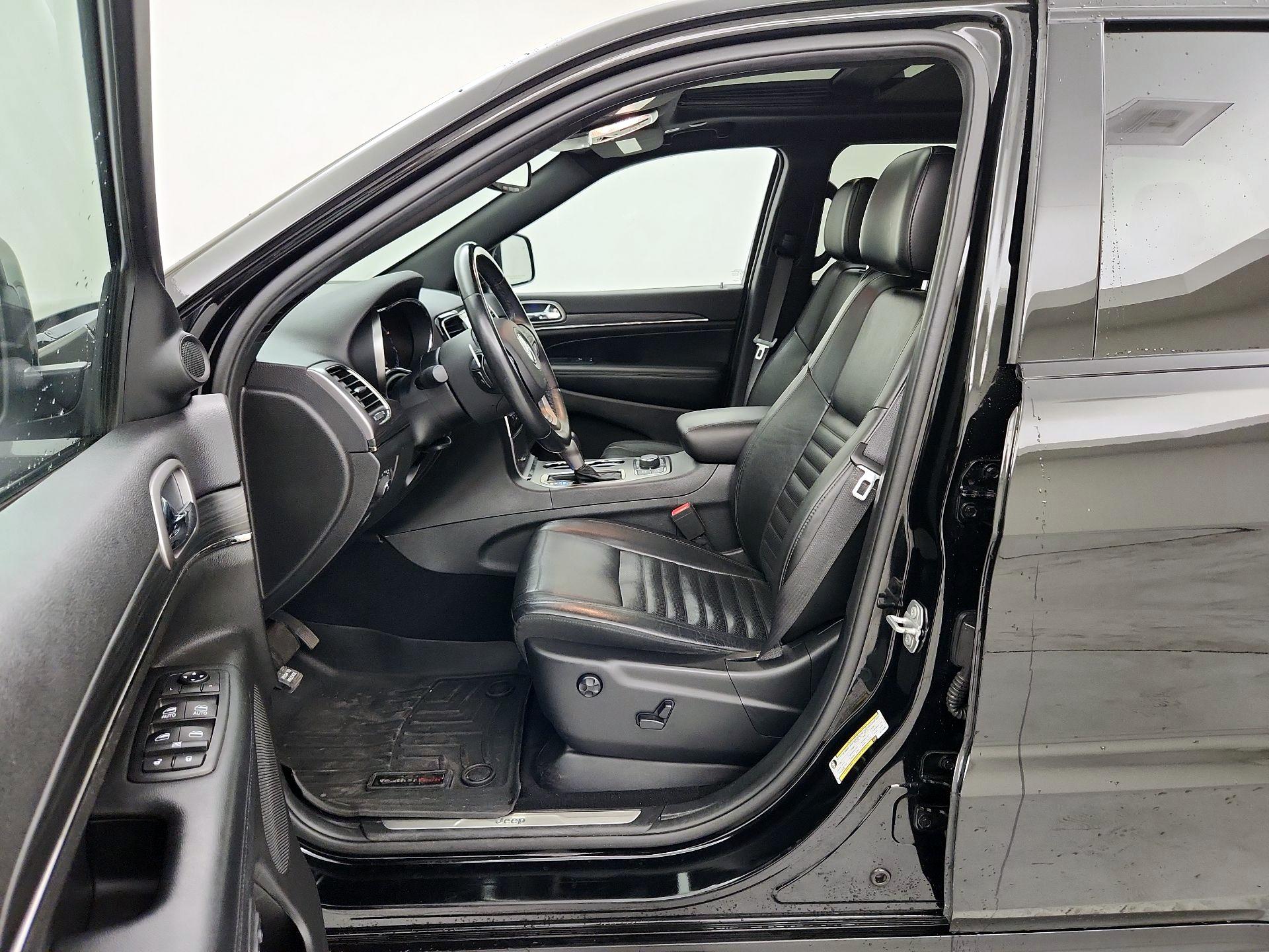 Thumbnail: 2019 Jeep Grand Cherokee - 11