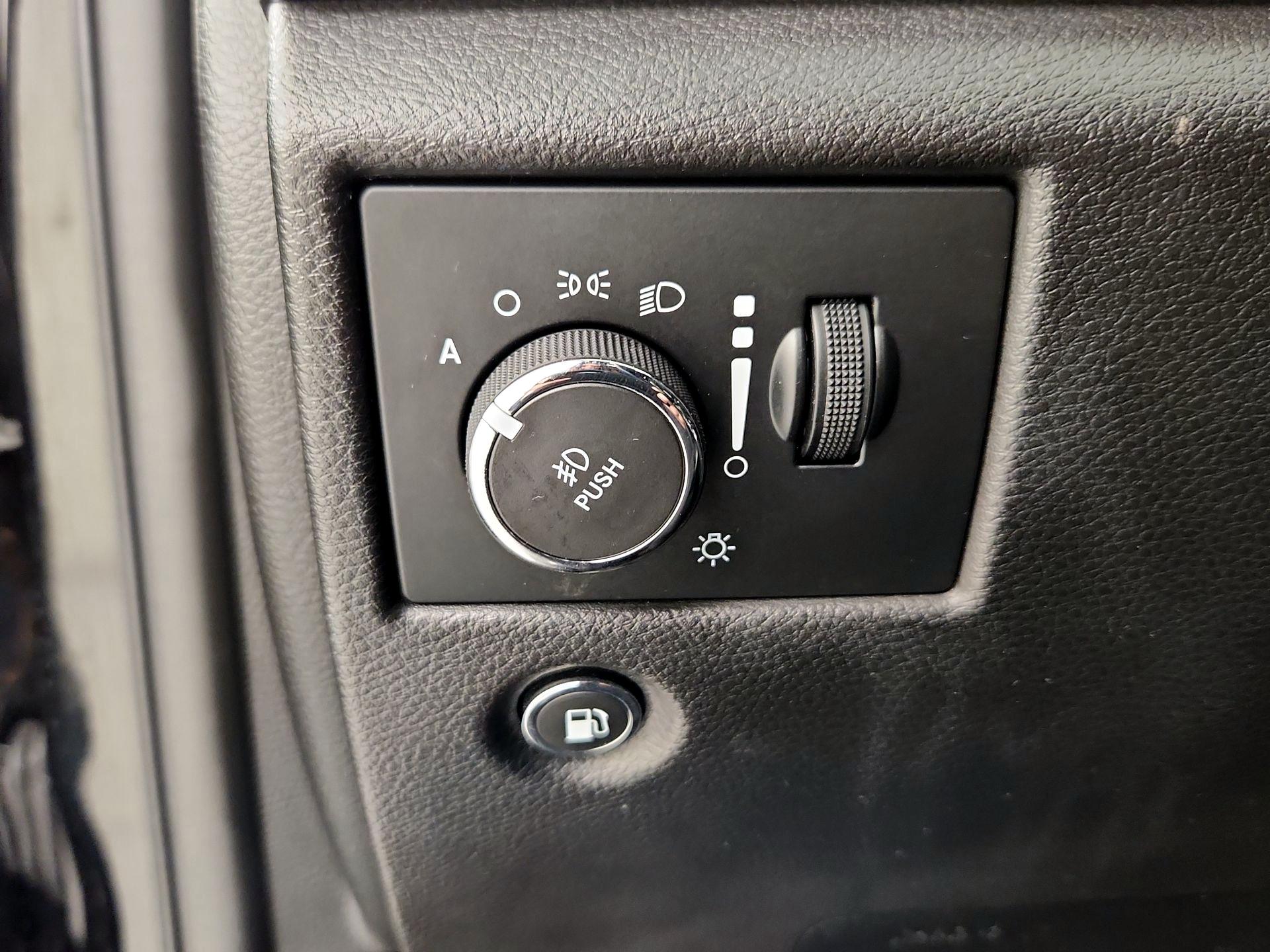 Thumbnail: 2019 Jeep Grand Cherokee - 13