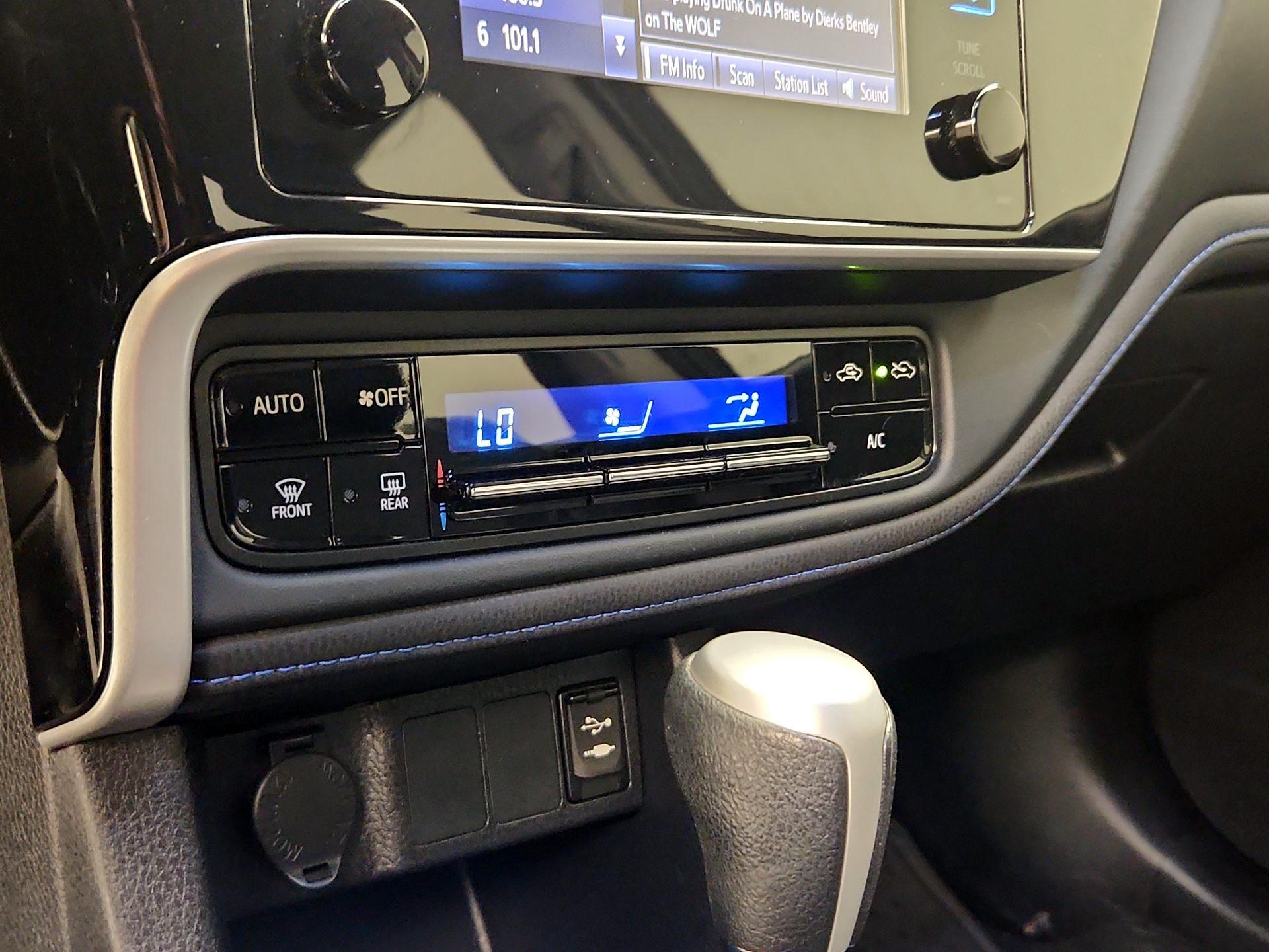 Thumbnail: 2019 Toyota Corolla - 16