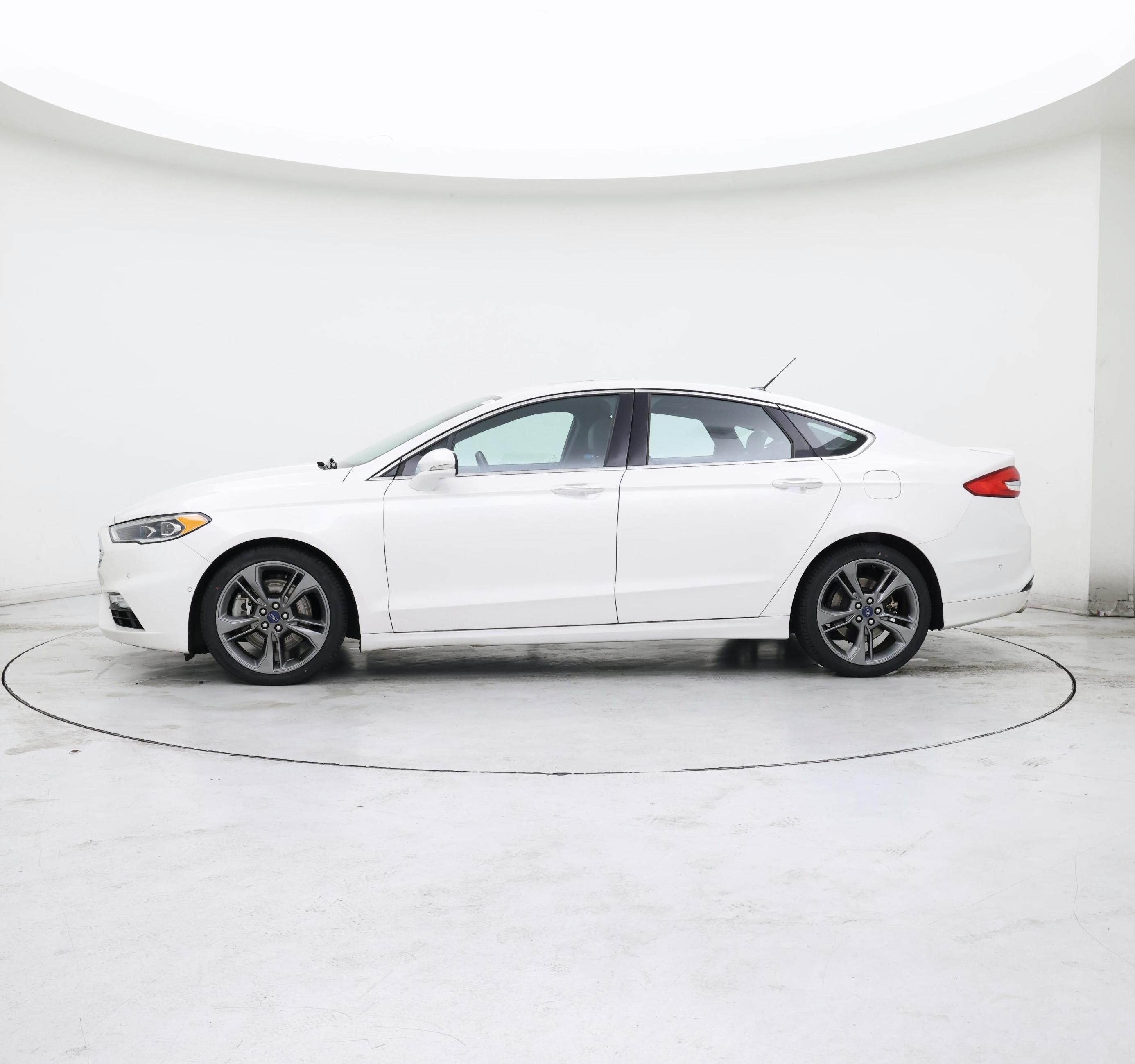 Thumbnail: 2017 Ford Fusion - 3
