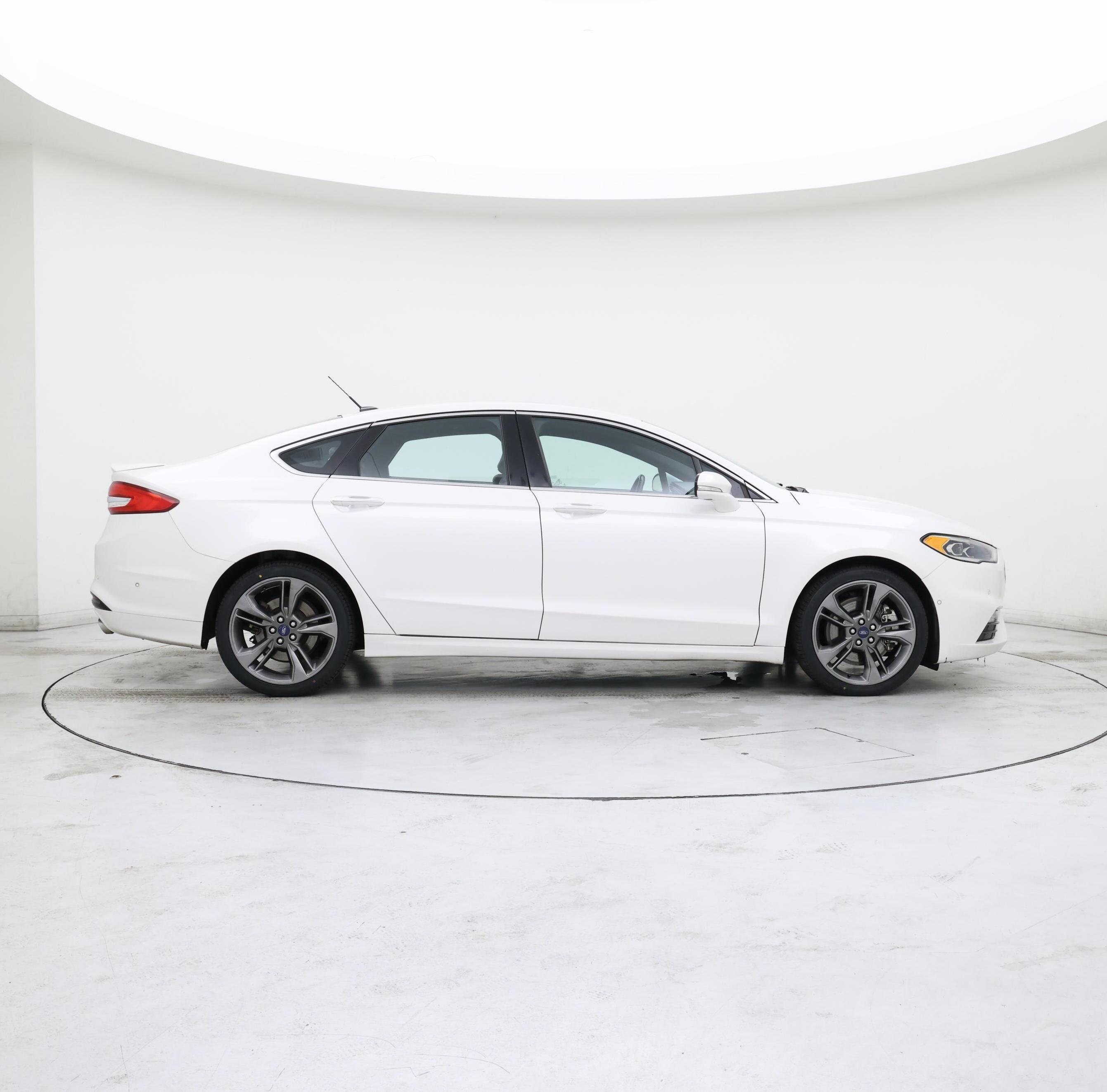 Thumbnail: 2017 Ford Fusion - 7