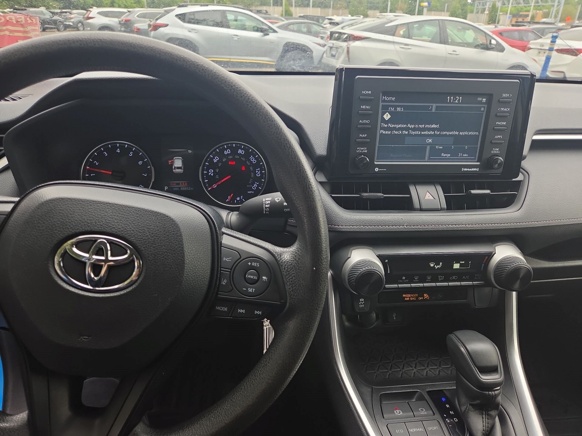Thumbnail: 2020 Toyota RAV4 - 11