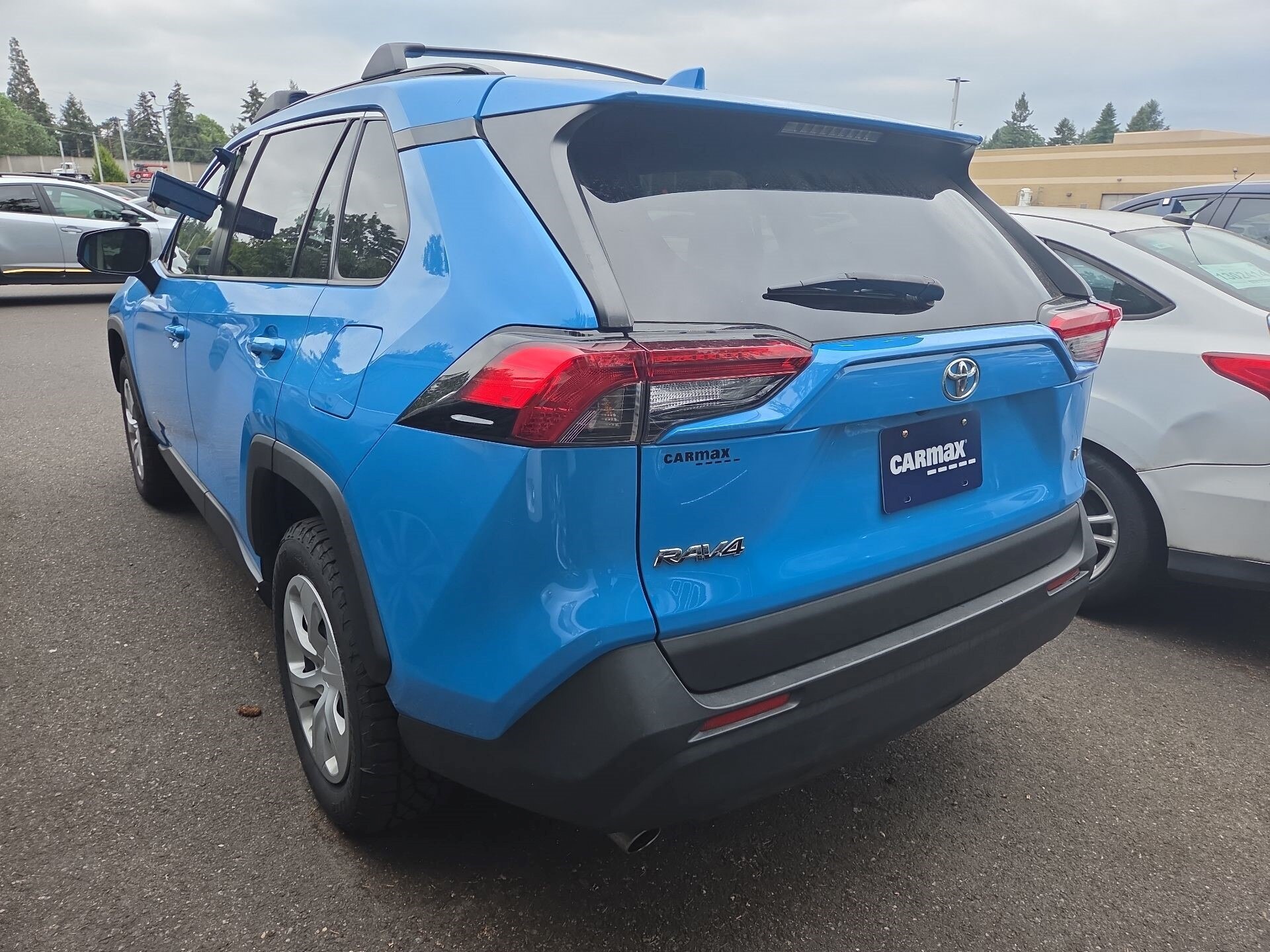 Thumbnail: 2020 Toyota RAV4 - 4