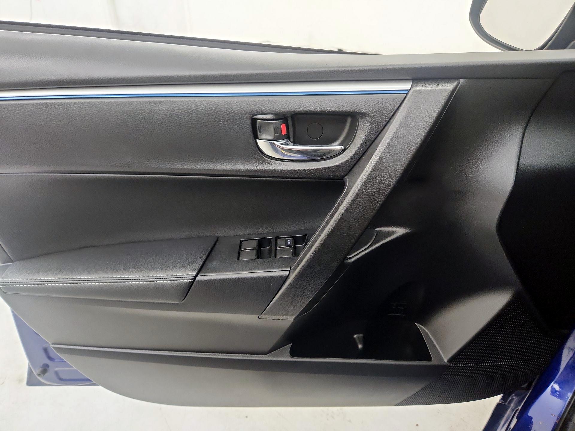 Thumbnail: 2016 Toyota Corolla - 12