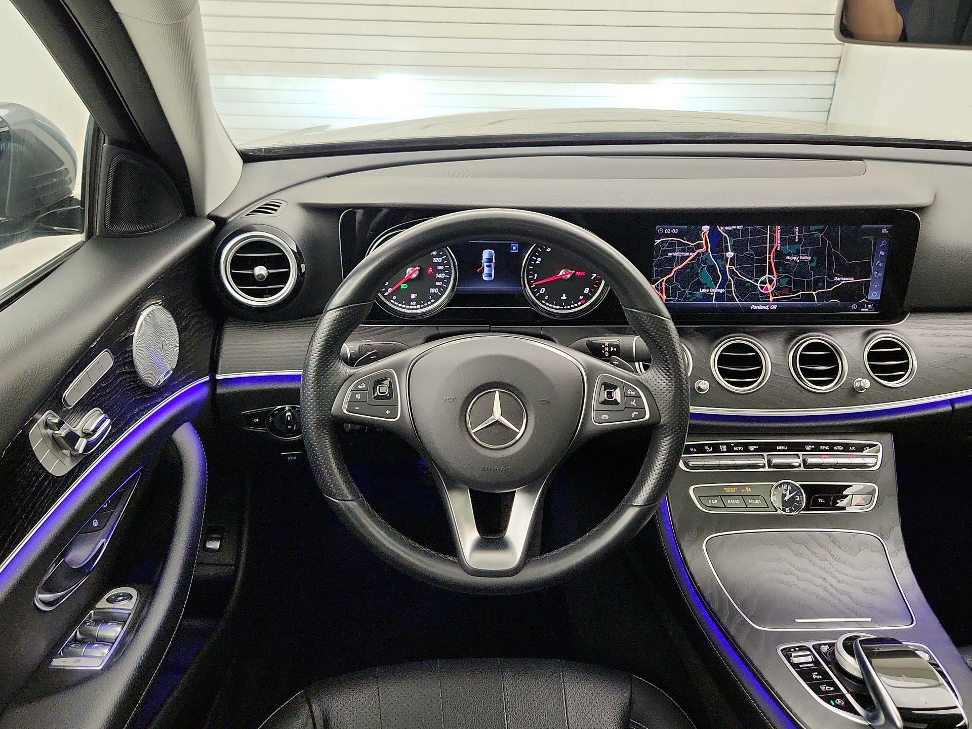 Thumbnail: 2018 Mercedes-Benz E-Class - 10