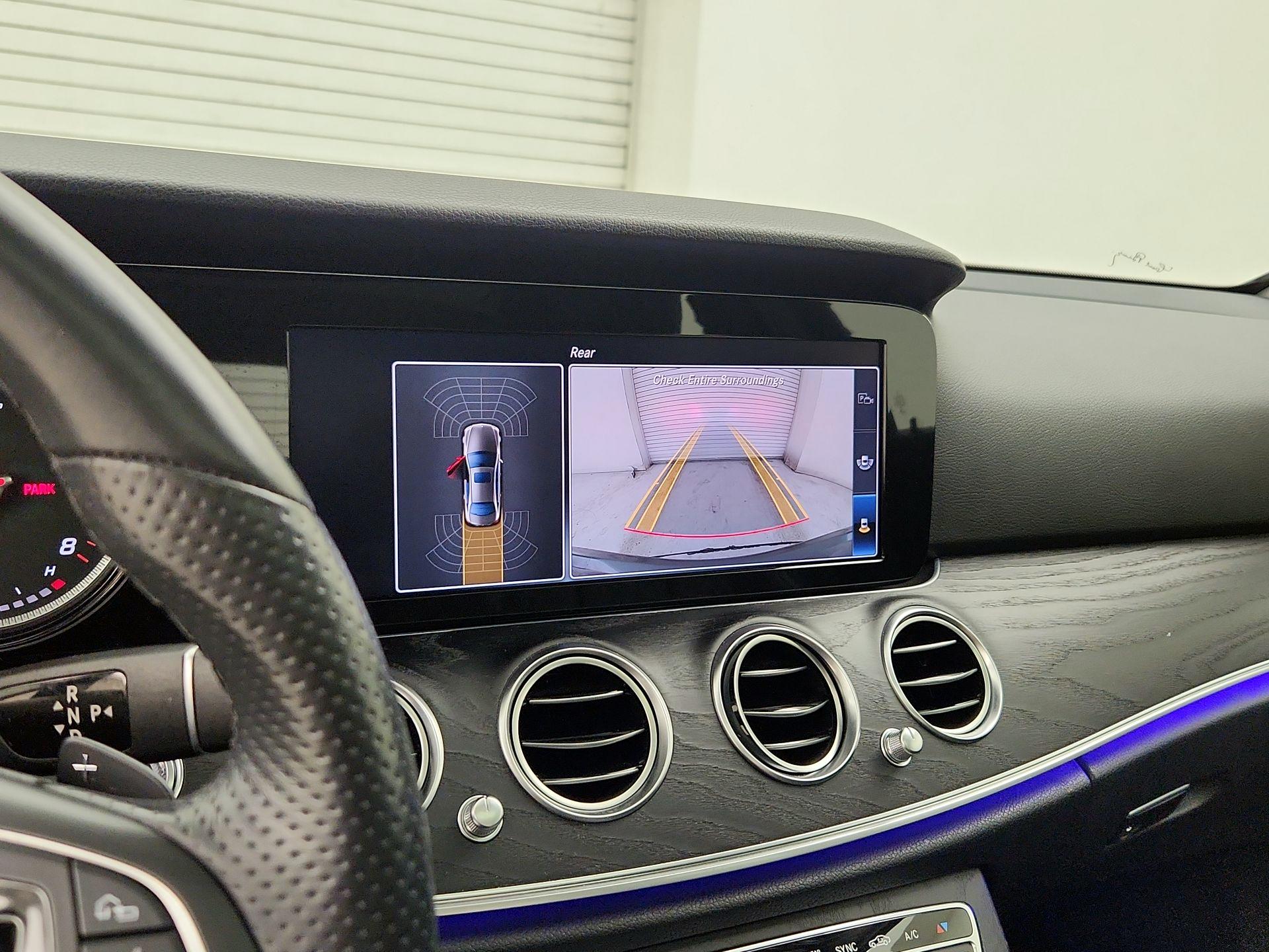 Thumbnail: 2018 Mercedes-Benz E-Class - 15