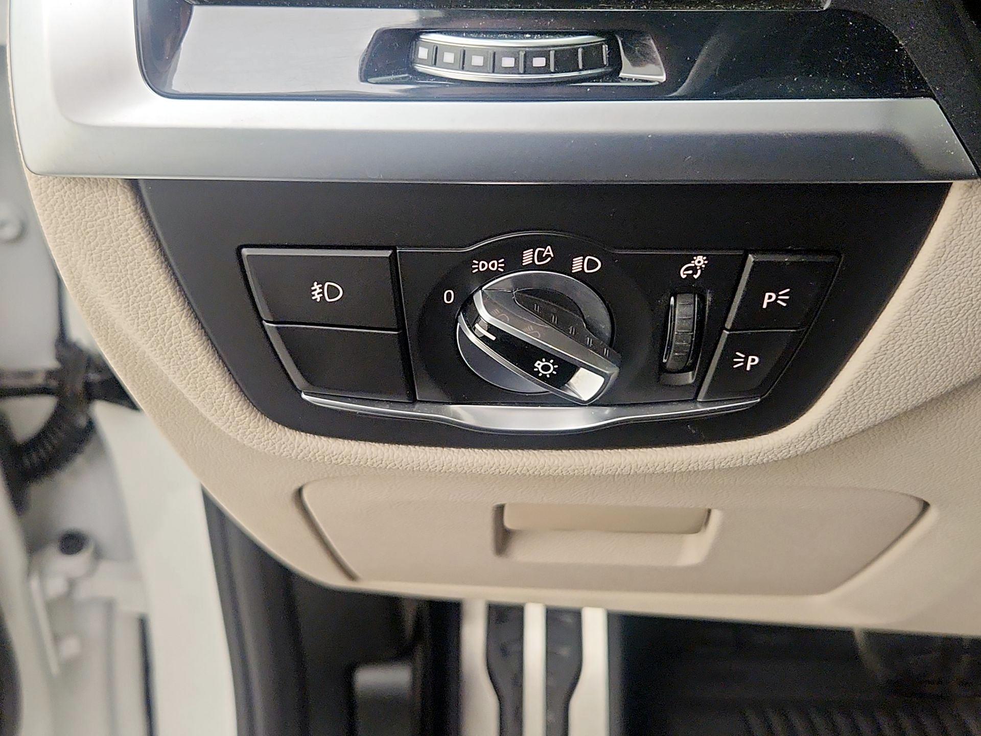 Thumbnail: 2021 BMW X3 - 13