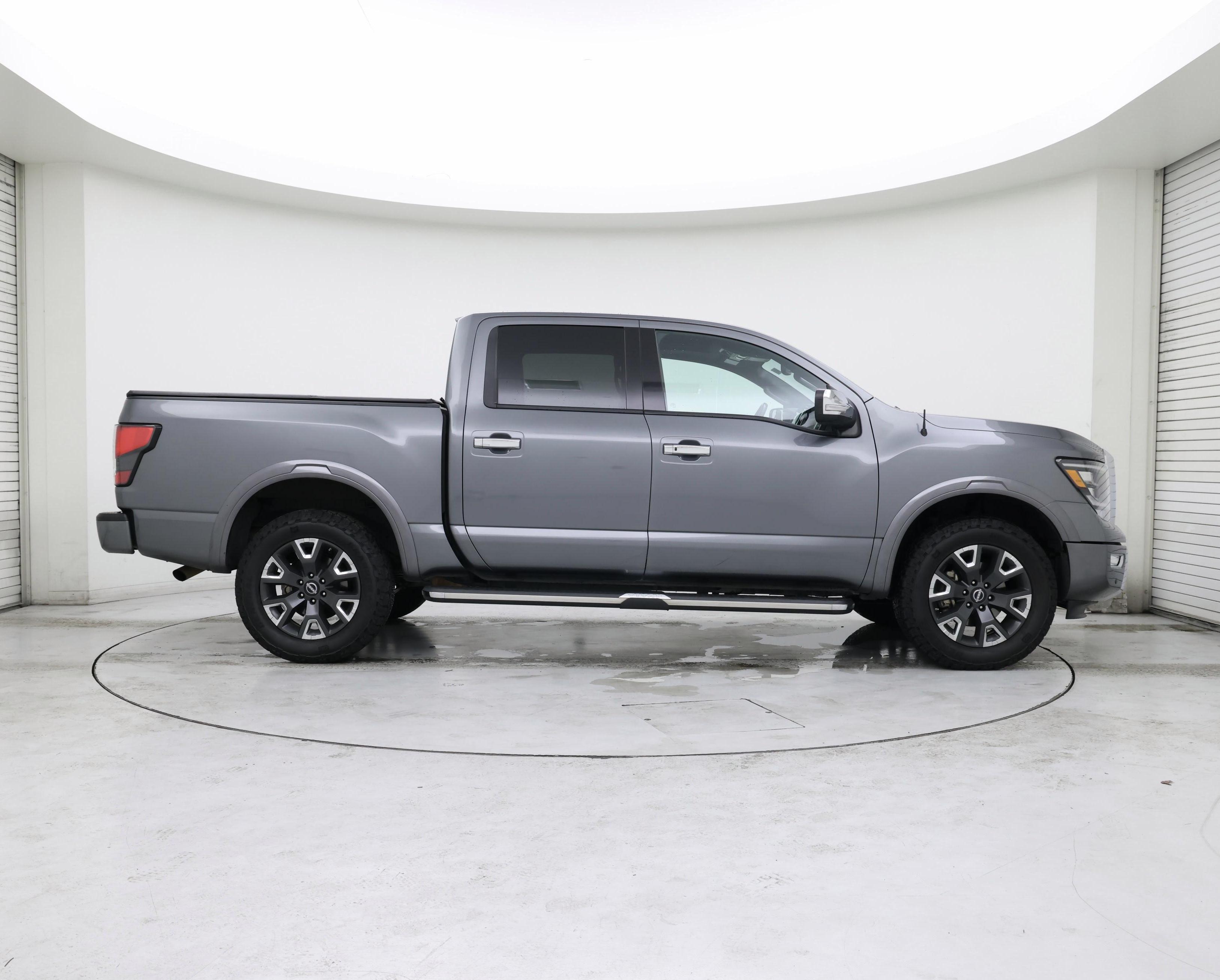 Thumbnail: 2021 Nissan Titan - 7