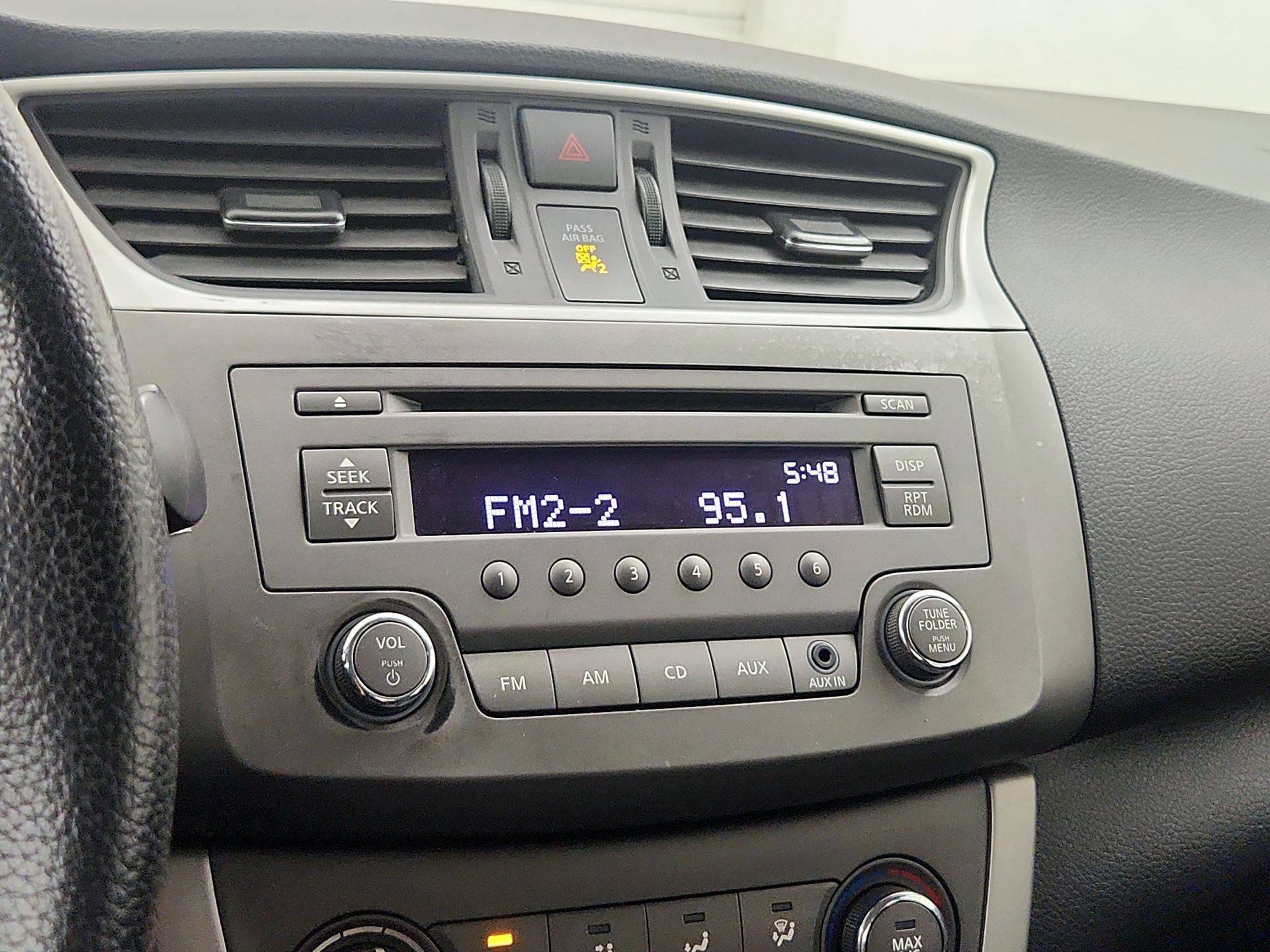 Thumbnail: 2014 Nissan Sentra - 14