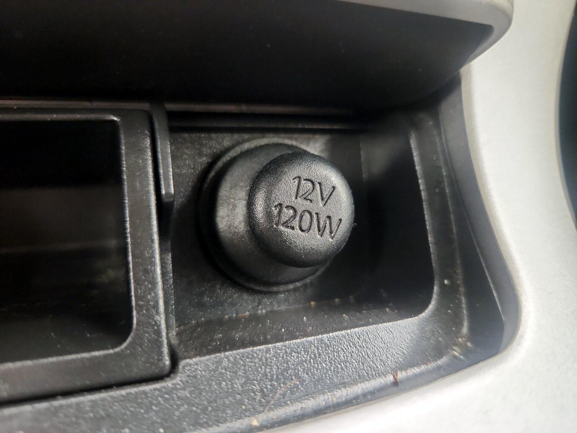 Thumbnail: 2014 Nissan Sentra - 17
