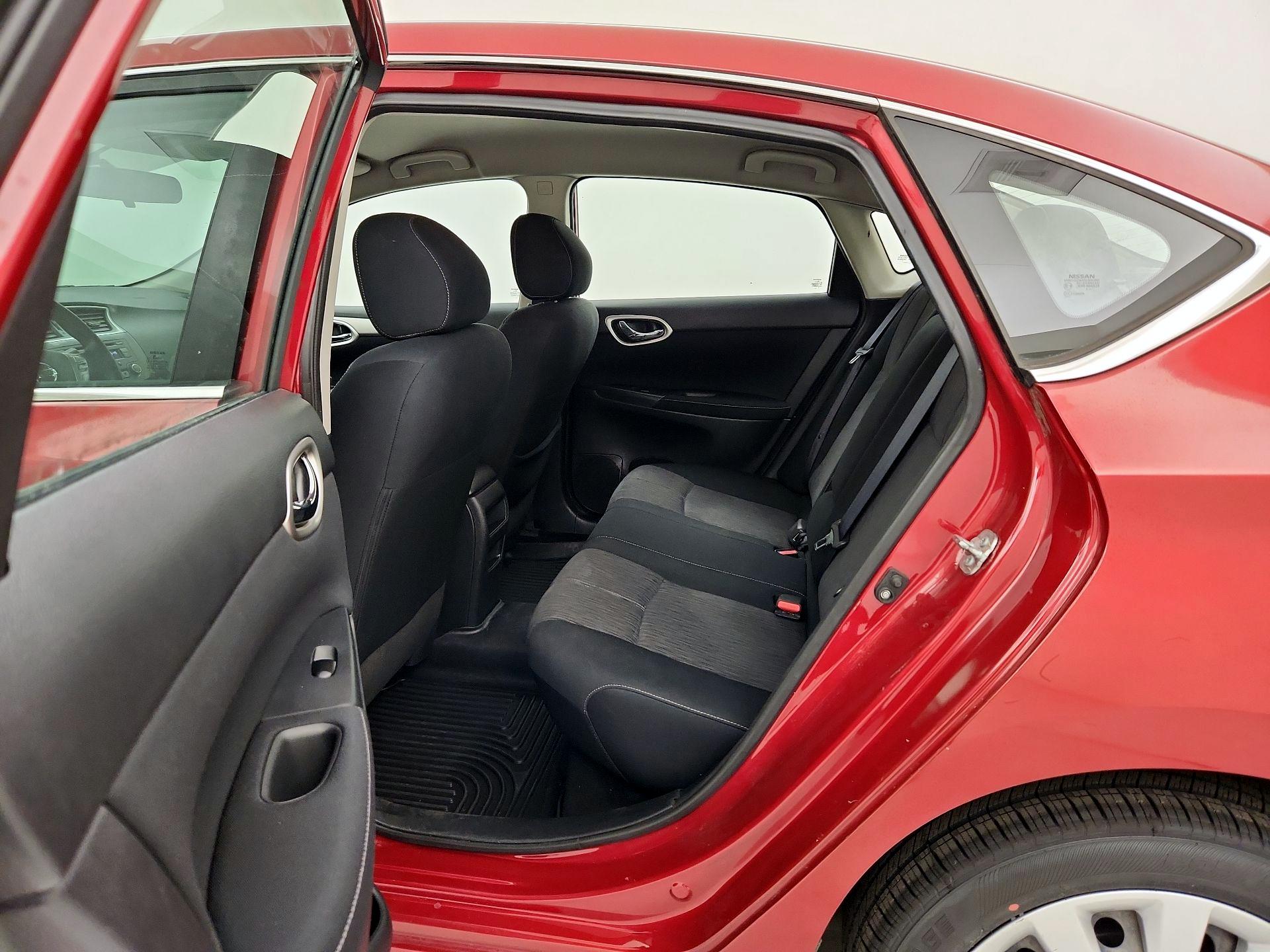 Thumbnail: 2014 Nissan Sentra - 18