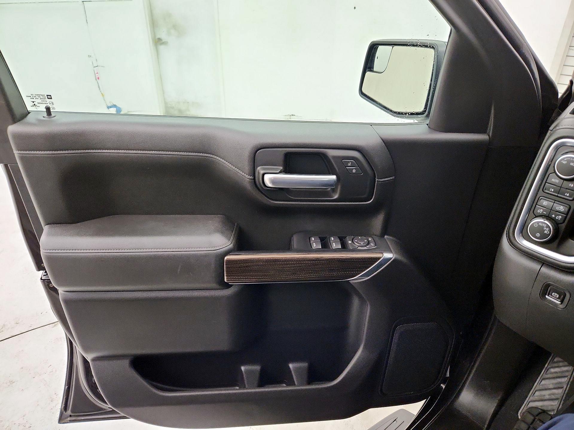 Thumbnail: 2021 Chevrolet Silverado 1500 - 12