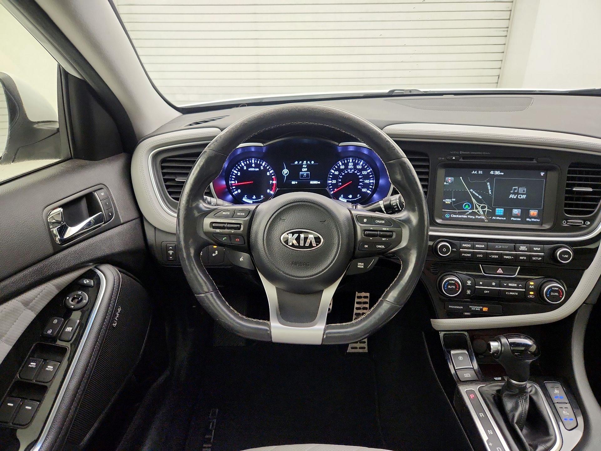 Thumbnail: 2015 Kia Optima - 10