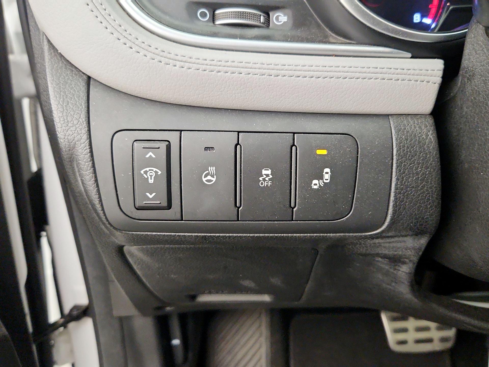Thumbnail: 2015 Kia Optima - 13