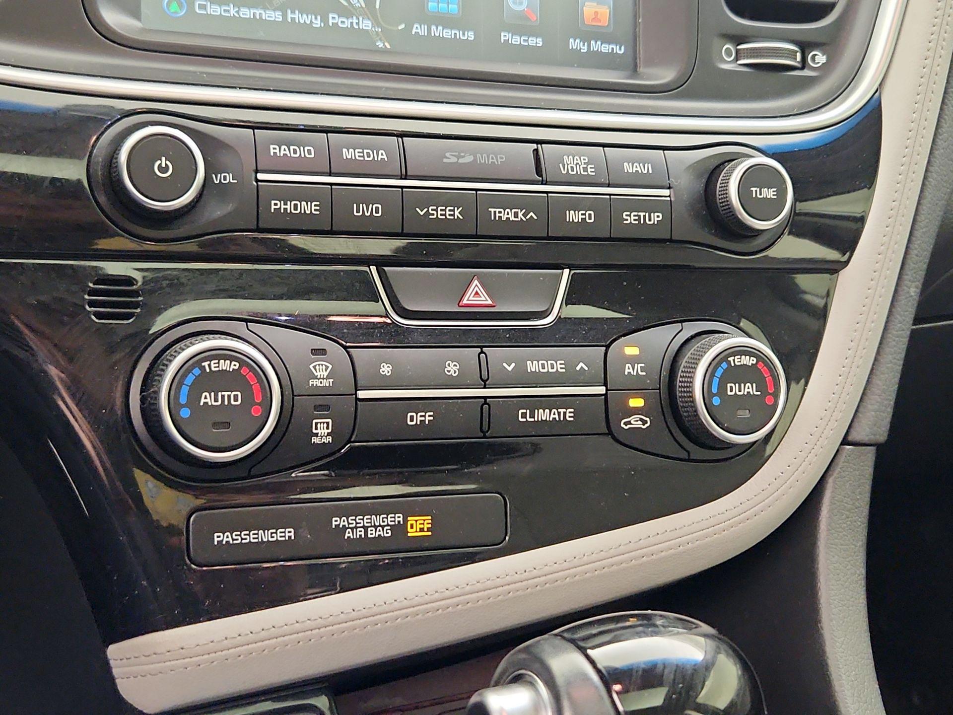 Thumbnail: 2015 Kia Optima - 17