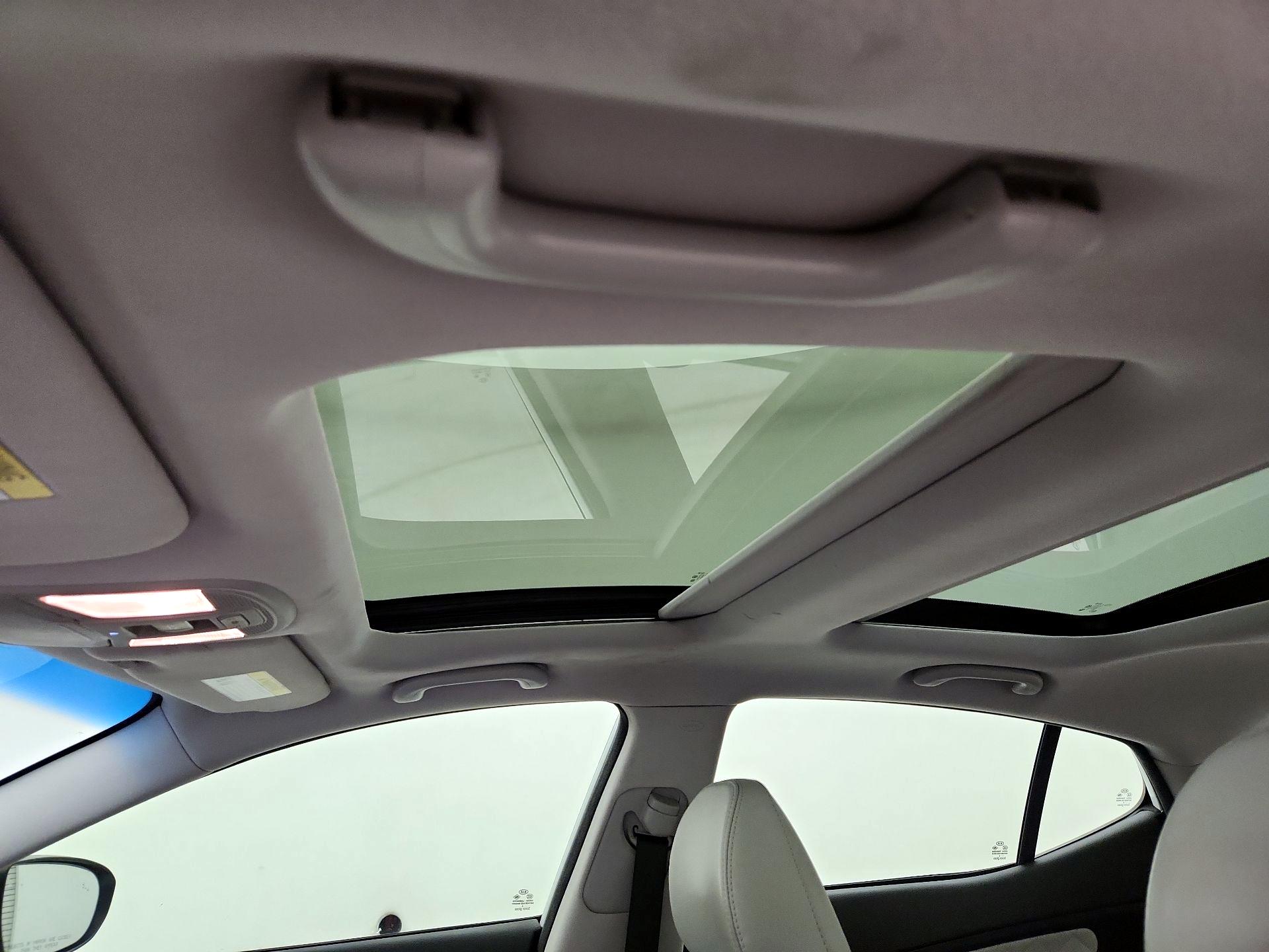 Thumbnail: 2015 Kia Optima - 20
