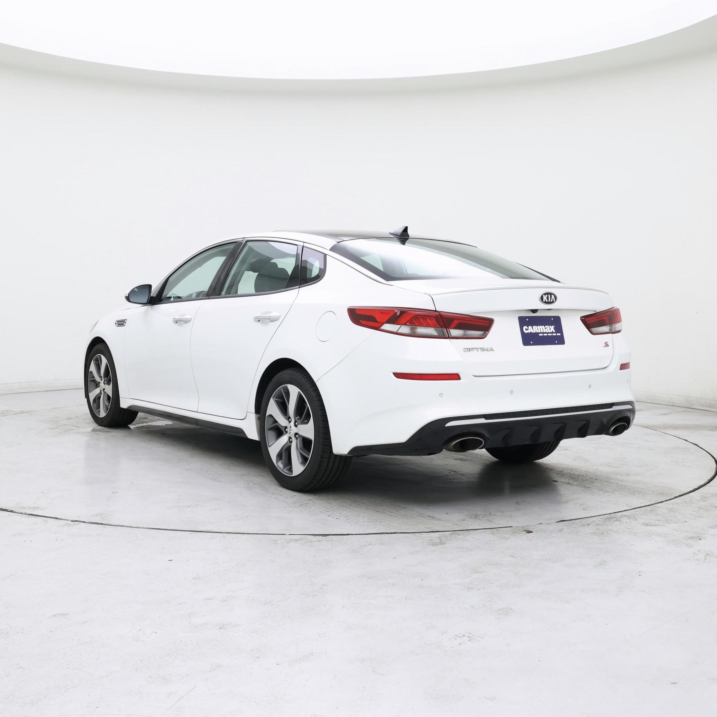 Thumbnail: 2019 Kia Optima - 2