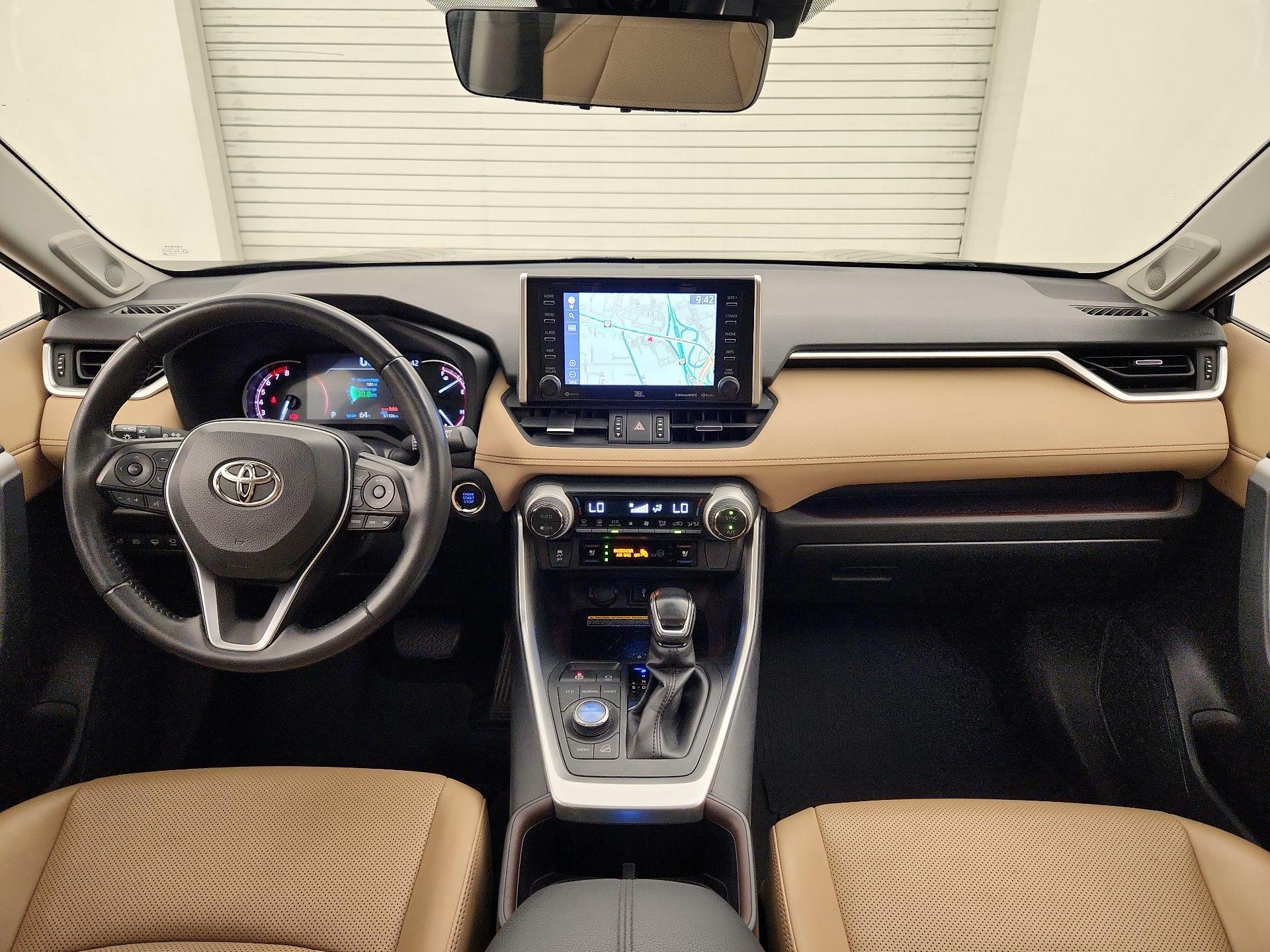 Thumbnail: 2021 Toyota RAV4 - 9