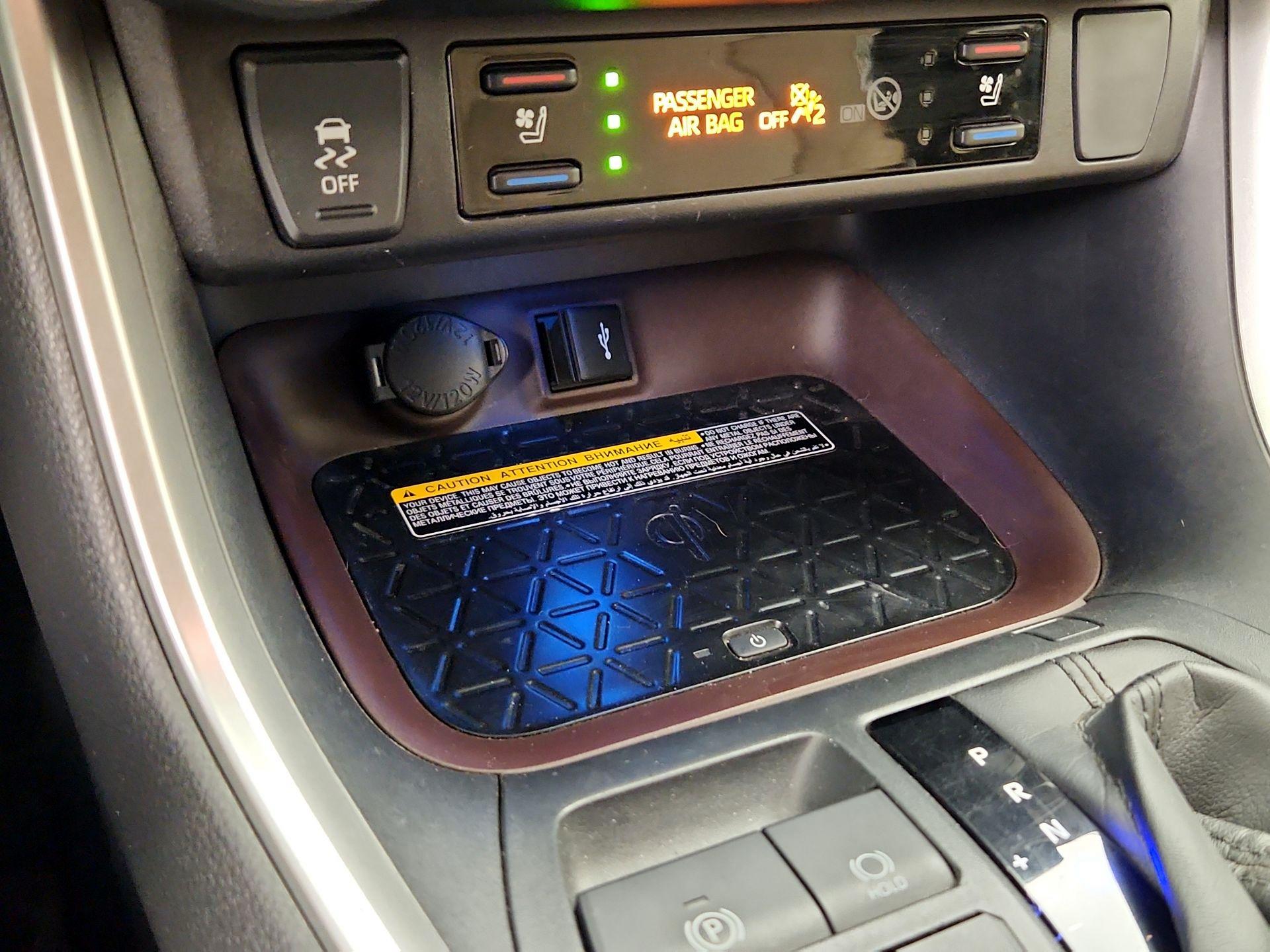 Thumbnail: 2021 Toyota RAV4 - 19