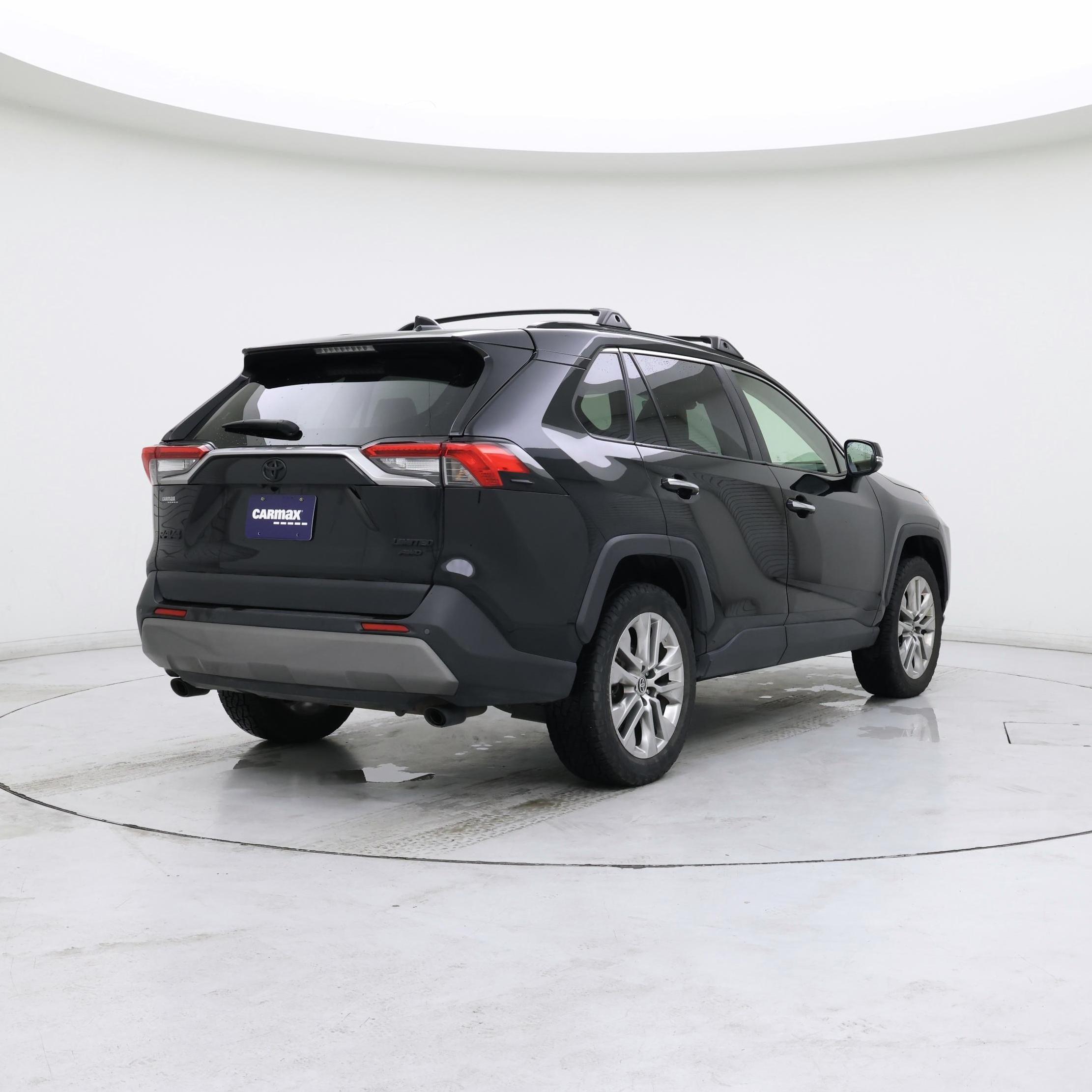 Thumbnail: 2021 Toyota RAV4 - 8