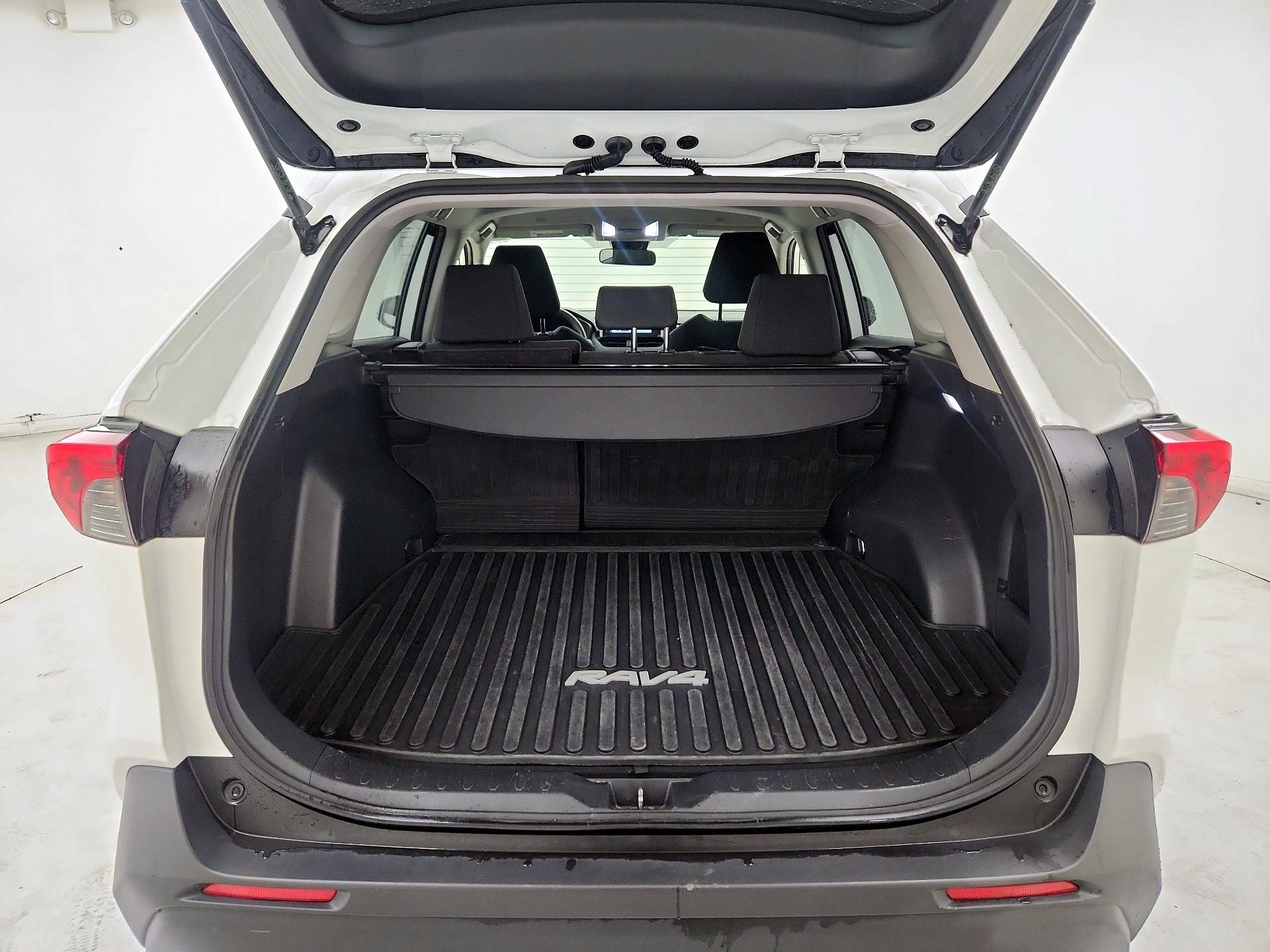 Thumbnail: 2024 Toyota RAV4 - 20