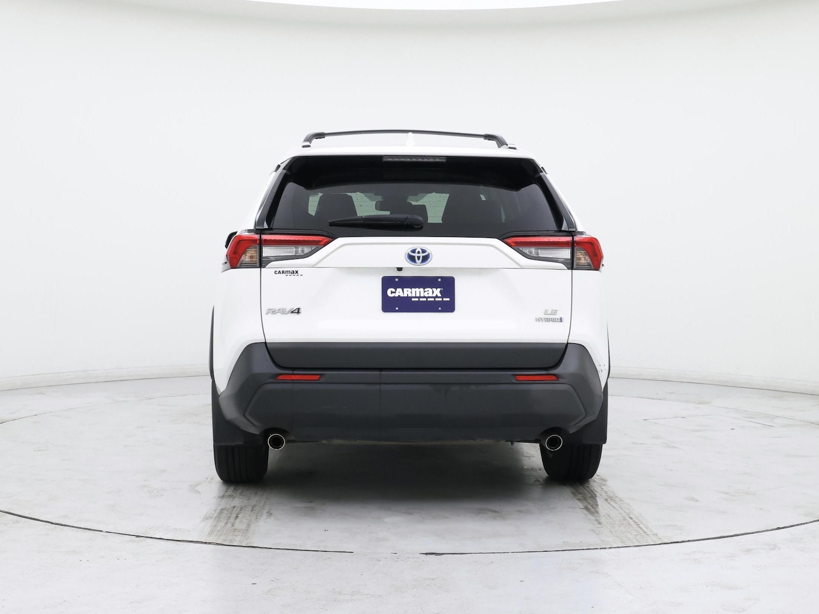 2024 Toyota RAV4 LE - Photo 7