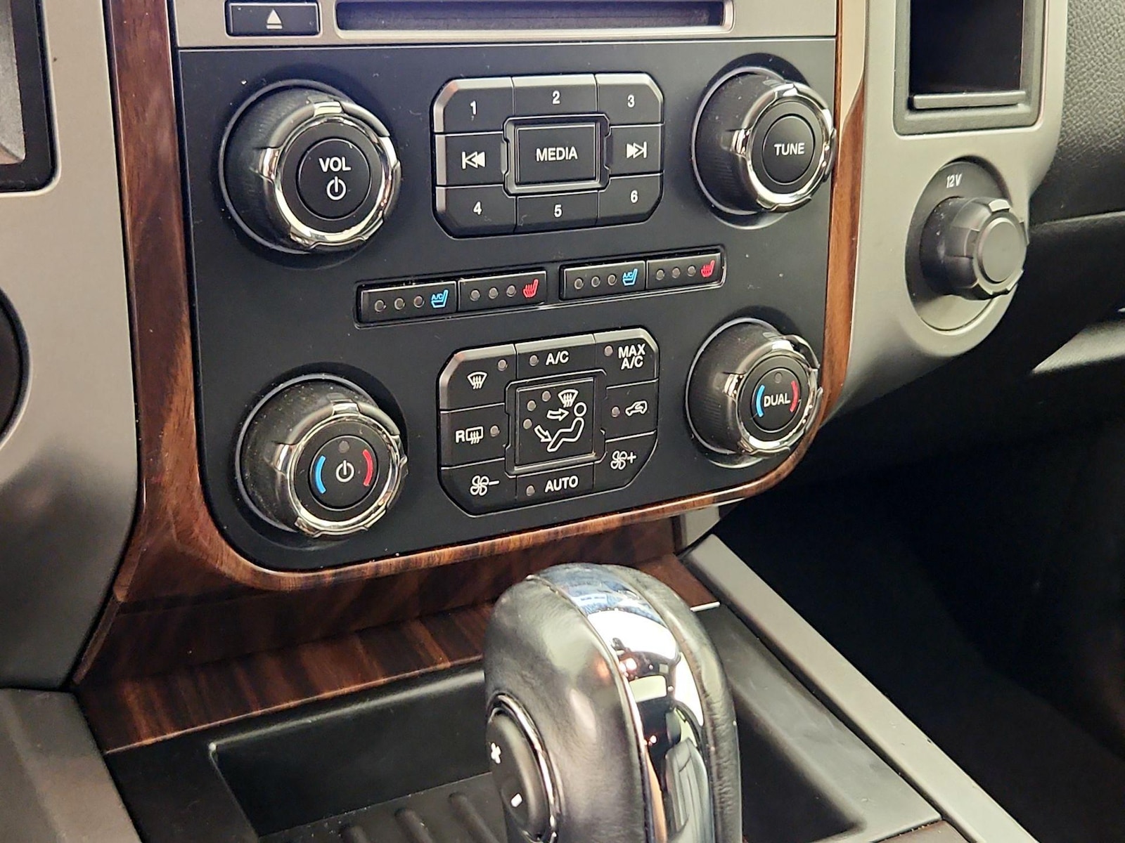 2017 Ford Expedition Platinum - Photo 18