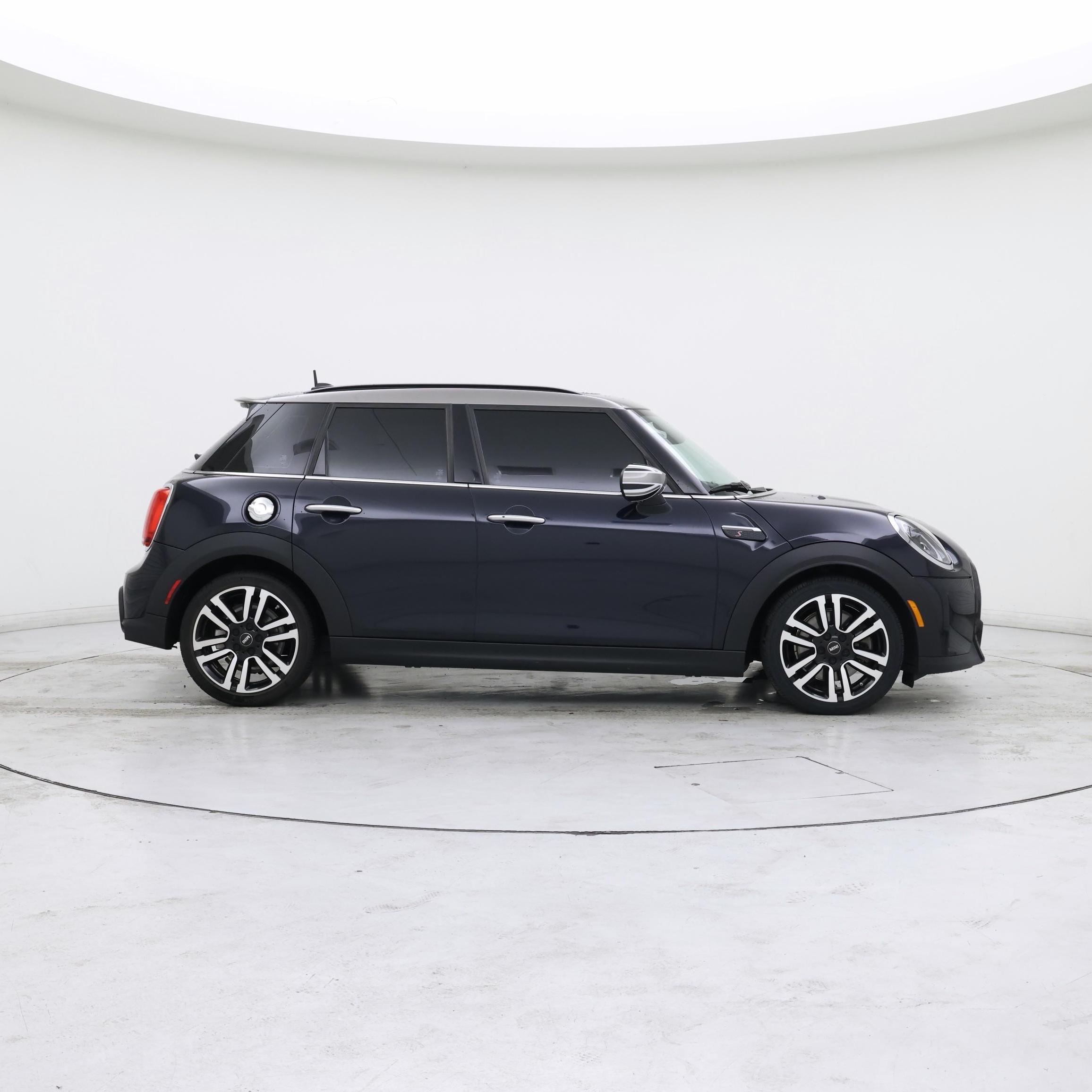 Thumbnail: 2022 MINI Cooper Hardtop - 7