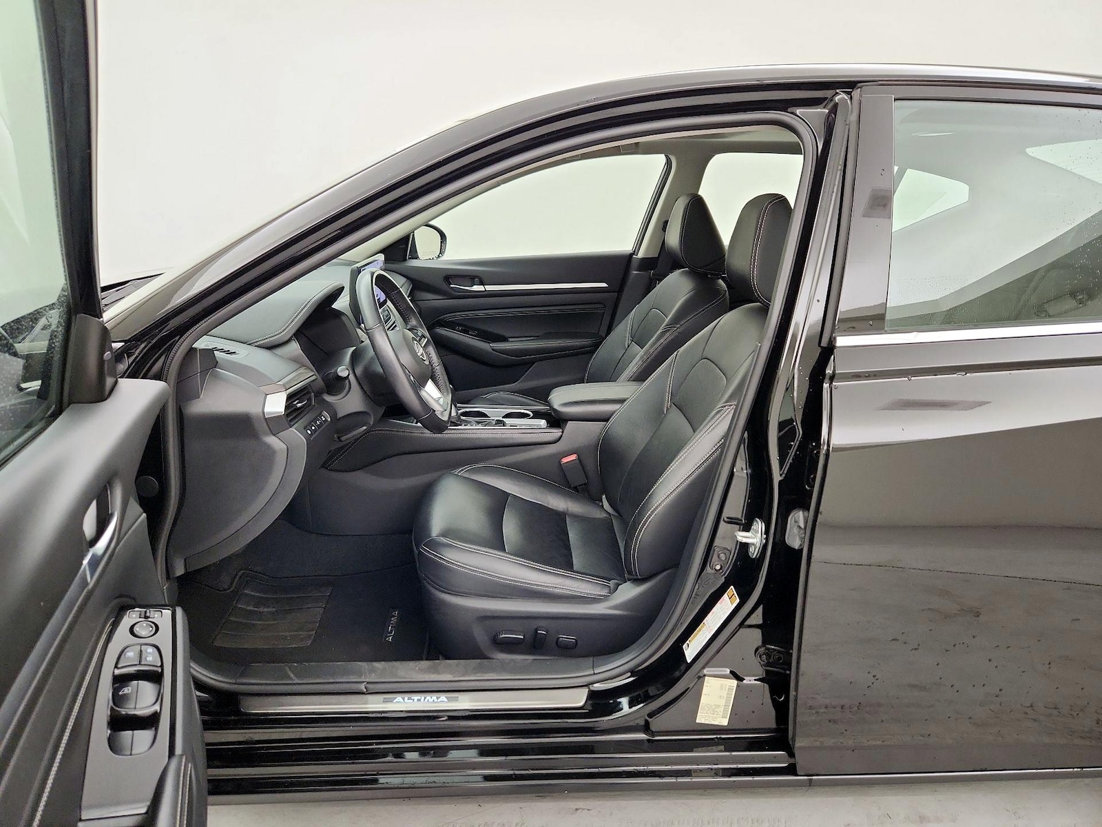 2023 Nissan Altima SL - Photo 12