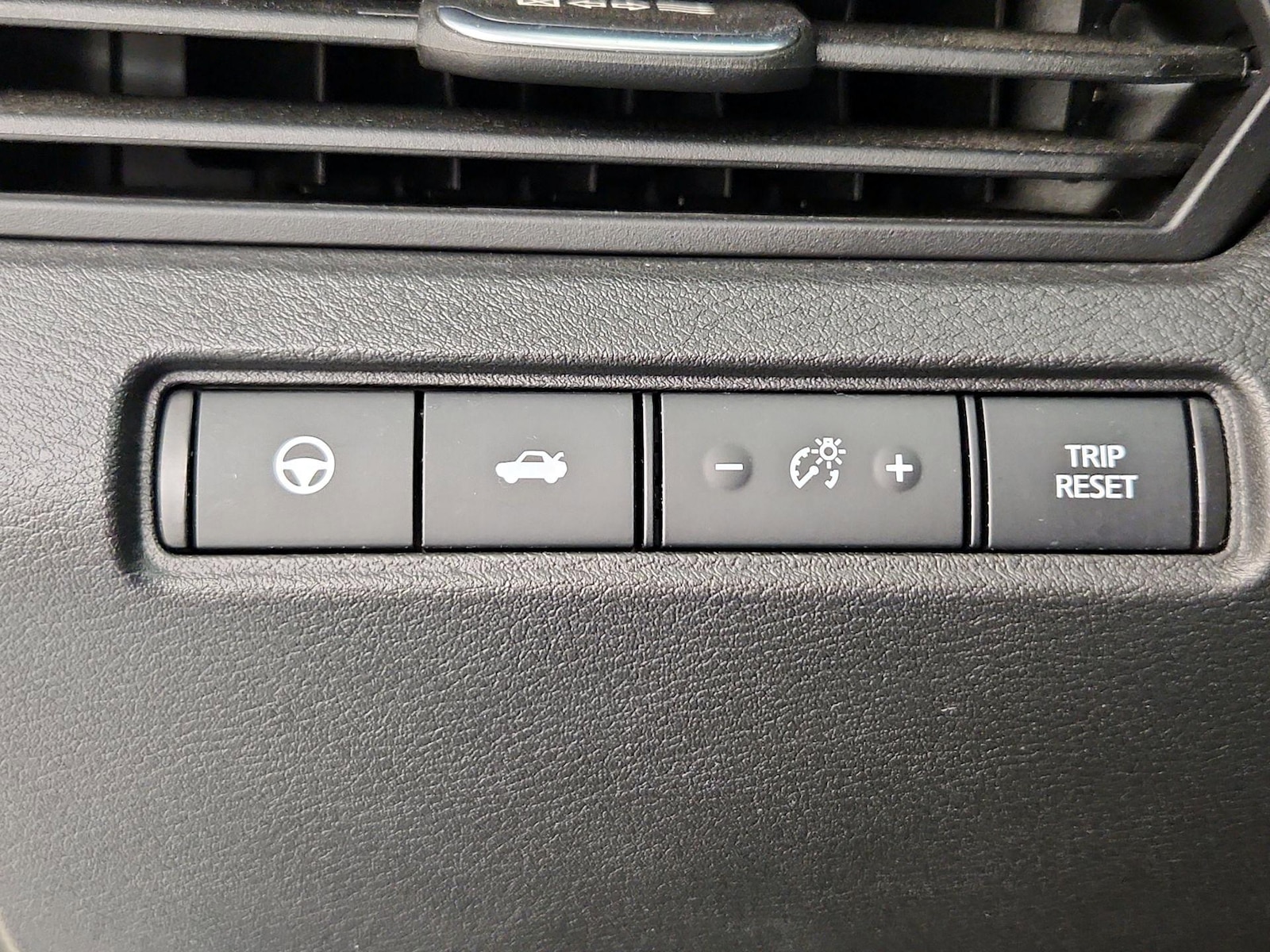 2023 Nissan Altima SL - Photo 14