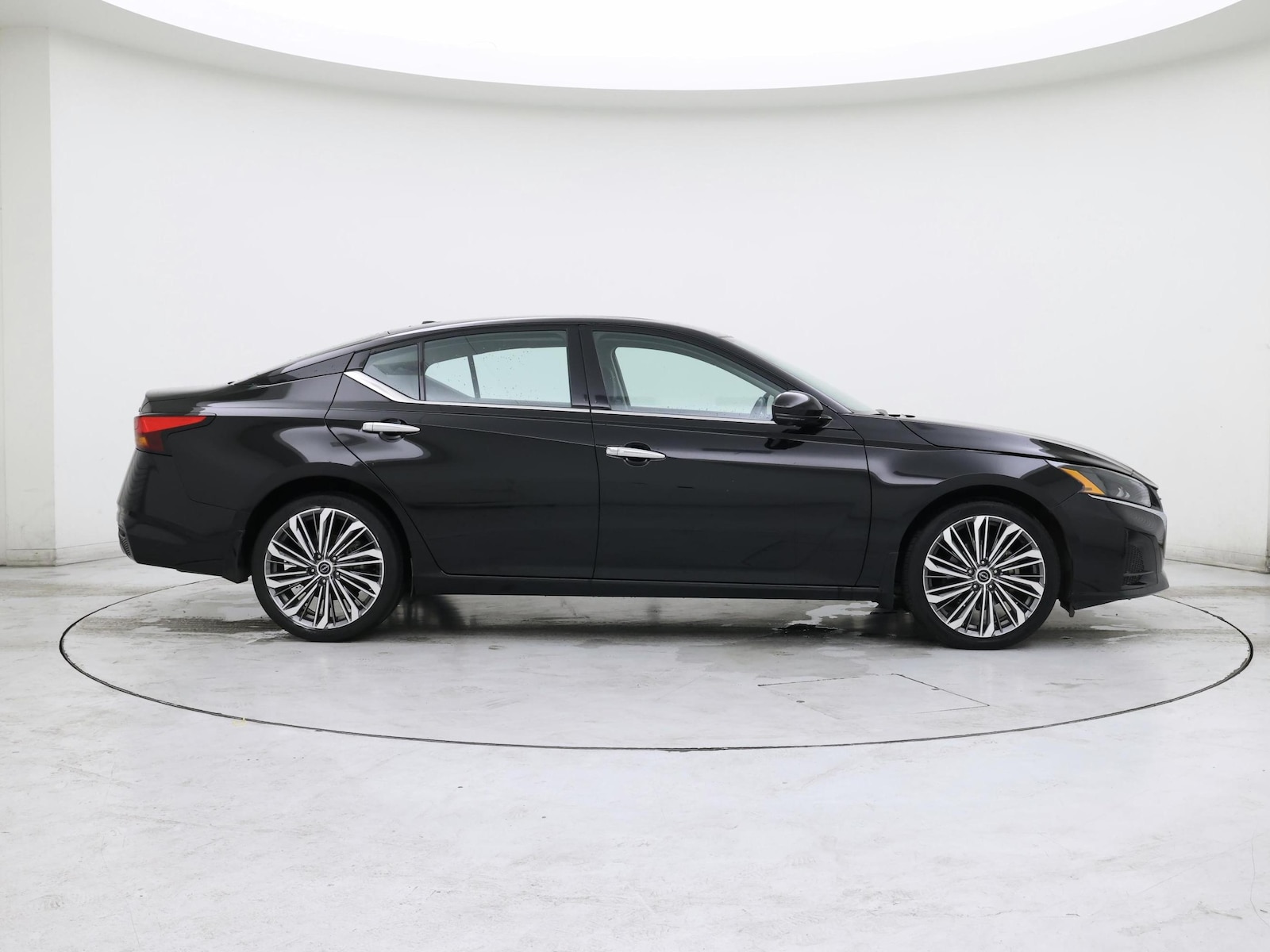 2023 Nissan Altima SL - Photo 8